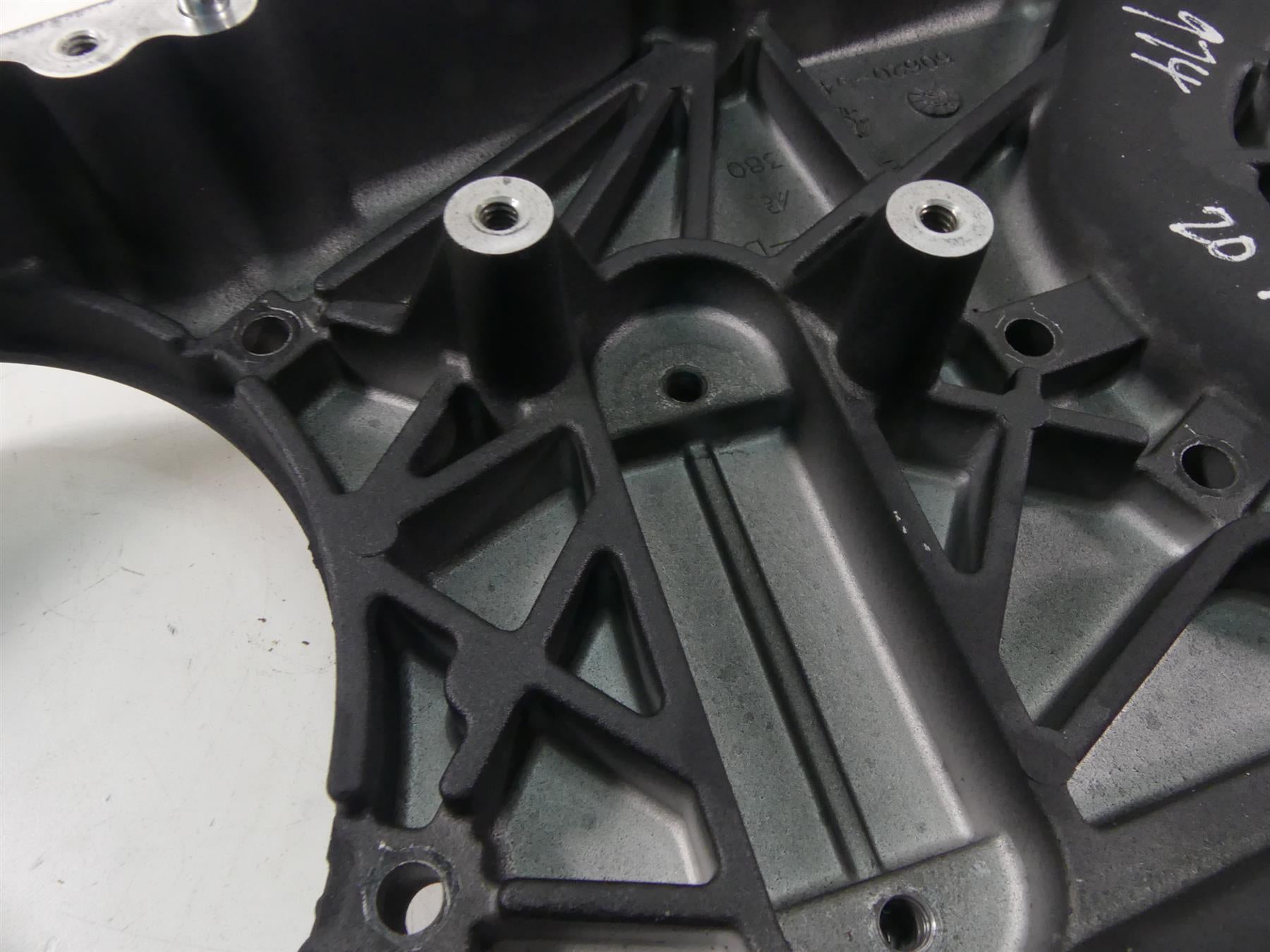 2004 Harley Softail FLSTFI Fat Boy Inner Primary Drive Clutch Cover 60620-94B {{ shop.shopifyCountryName }} - Mototech271