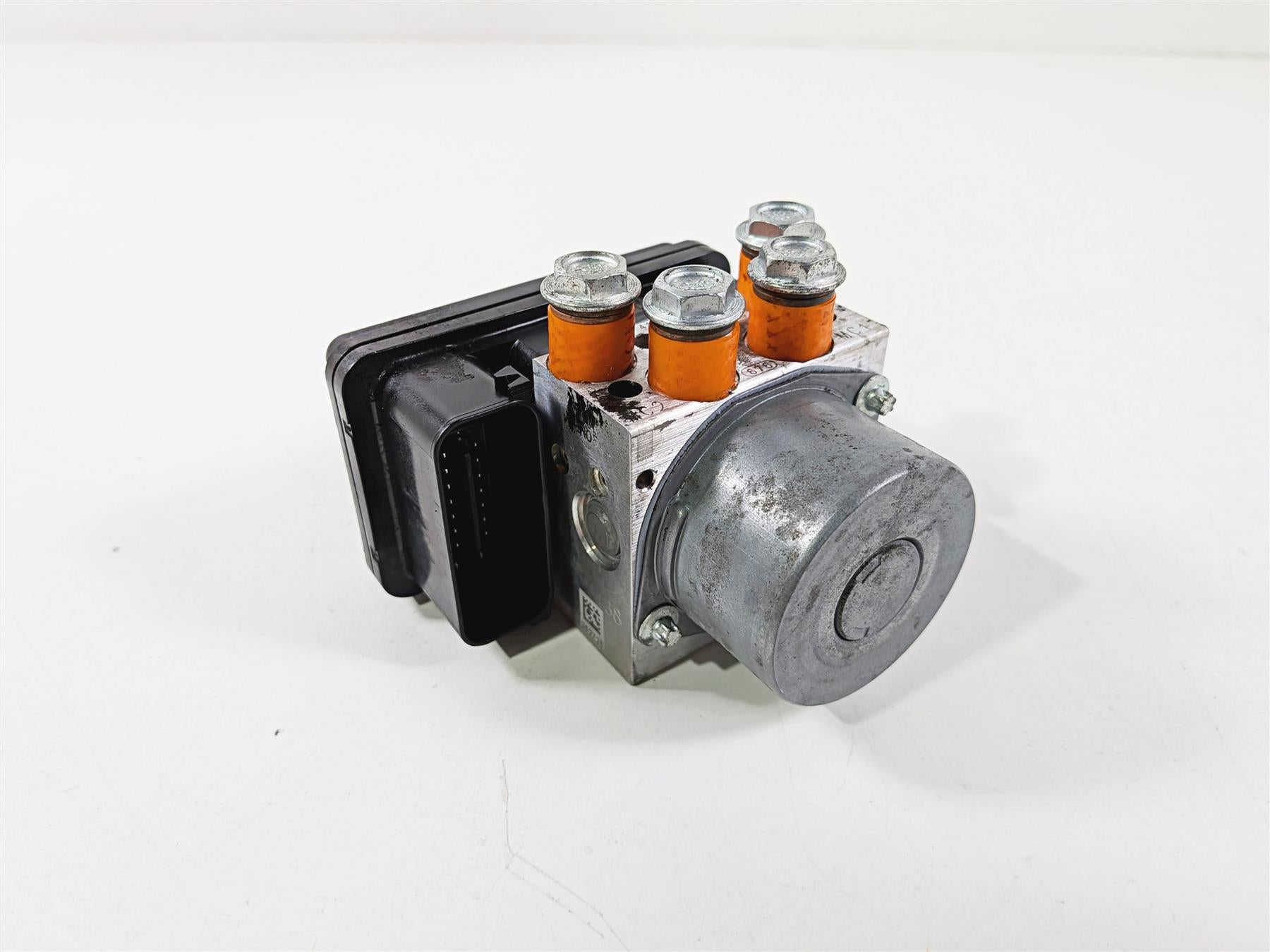2022 Harley Softail FXLRST Low Rider Abs Brake Pump Module 41100043C {{ shop.shopifyCountryName }} - Mototech271