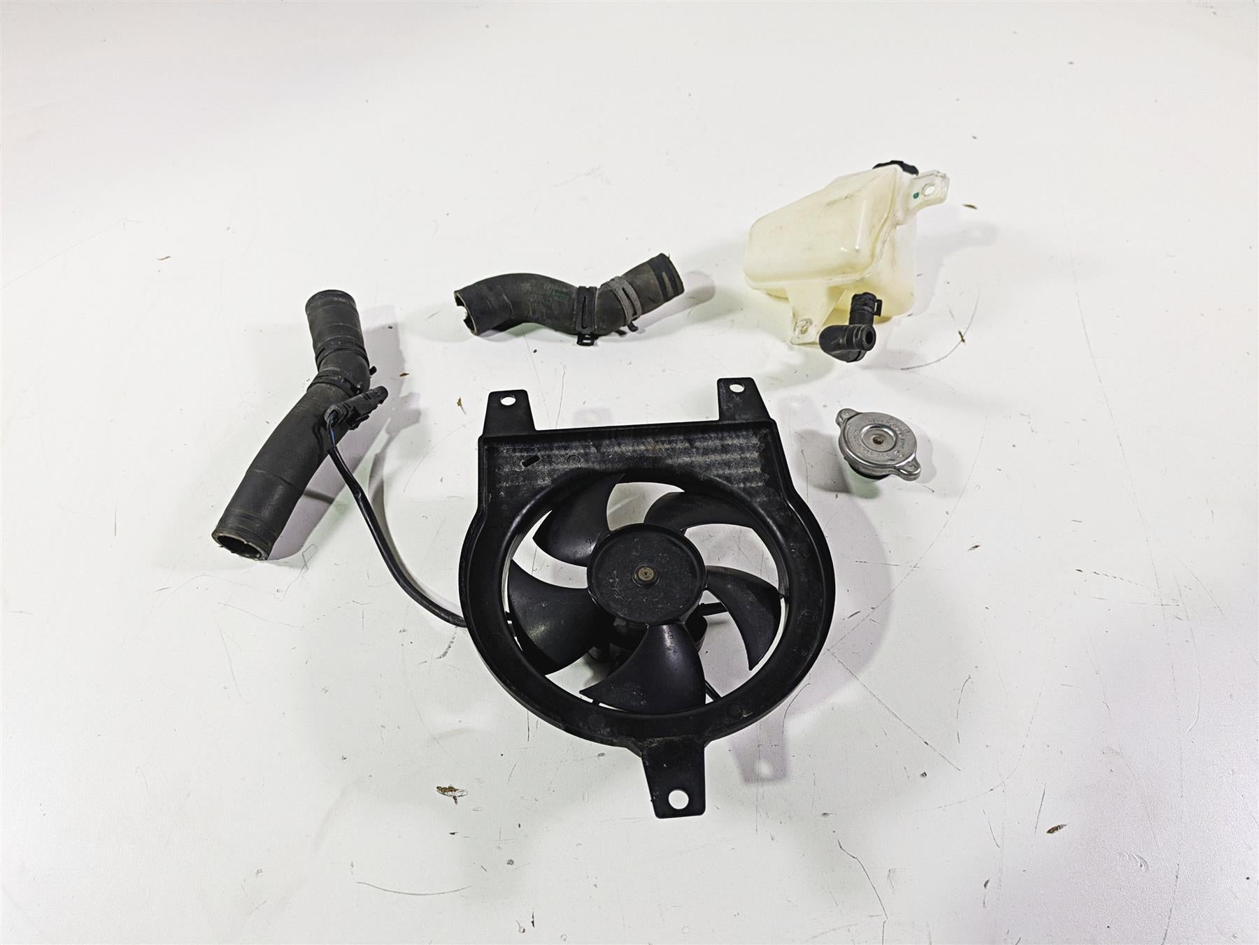 2017 BMW F800GS Adv K75 Radiator Fan Reservoir Hoses Set 17118530393 {{ shop.shopifyCountryName }} - Mototech271