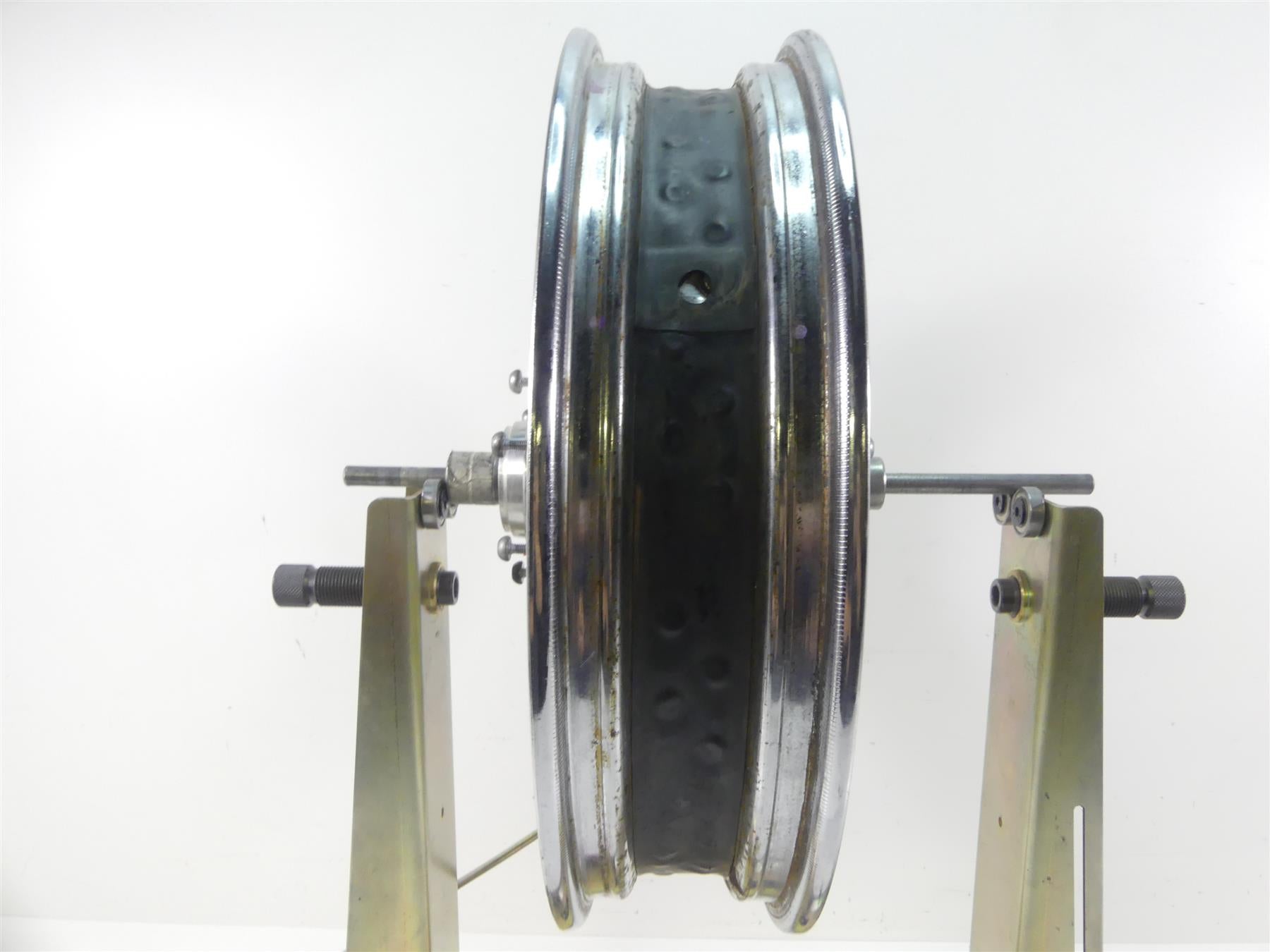 2005 Honda V-Twin VTX1800 S3 Front 17x3.5 Spoke Wheel Rim 44650-MCV-A11 {{ shop.shopifyCountryName }} - Mototech271