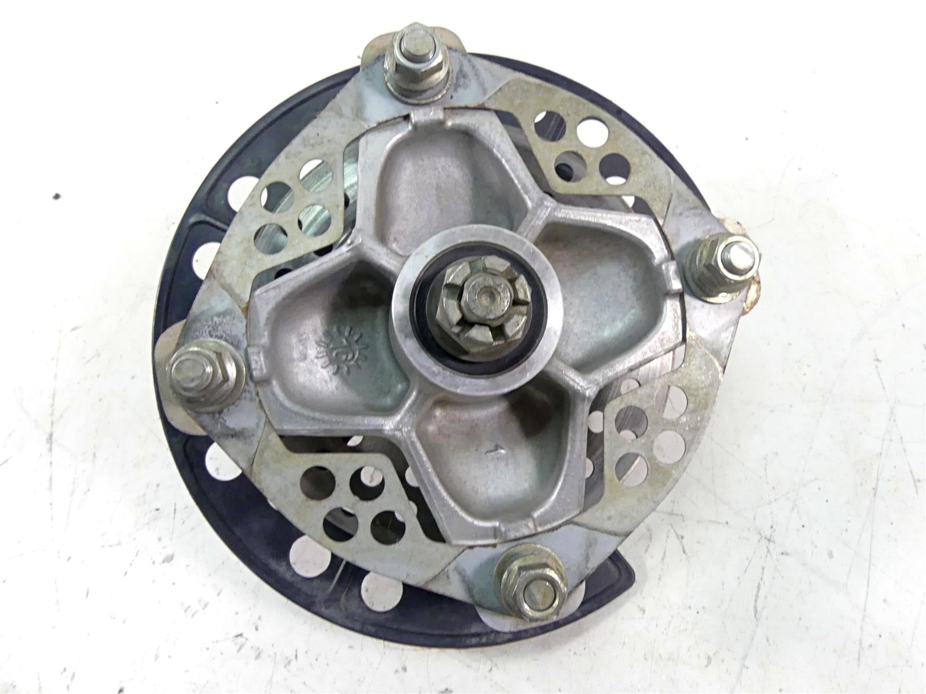 2017 Yamaha YFM Raptor 700R SE Front Right Wheel Spindle & Hub 1S3-23502-01-00 {{ shop.shopifyCountryName }} - Mototech271