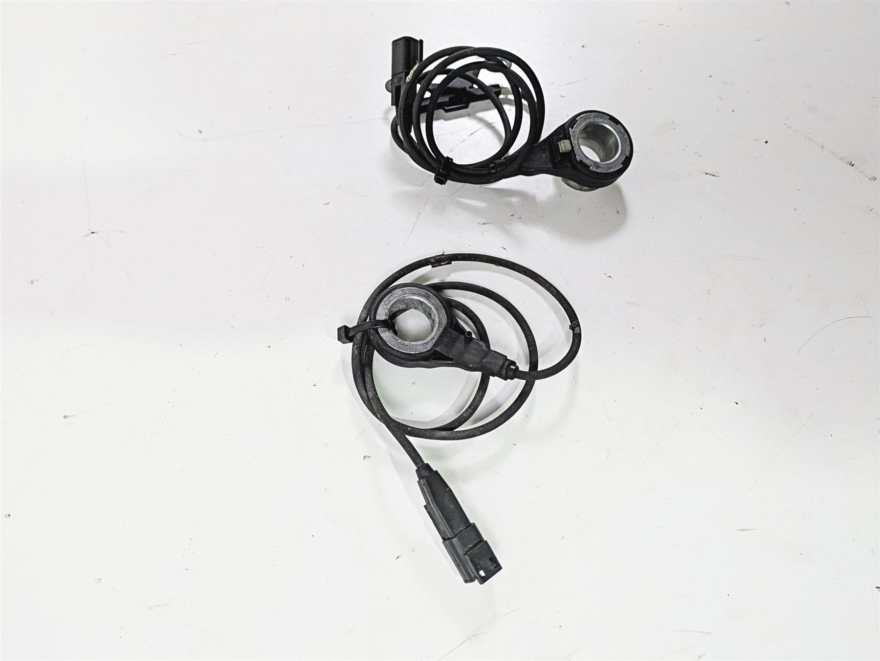 2015 Harley FXDF Dyna Fat Bob Front Rear Abs Brake Wheel Speed Sensors 40682-12 {{ shop.shopifyCountryName }} - Mototech271