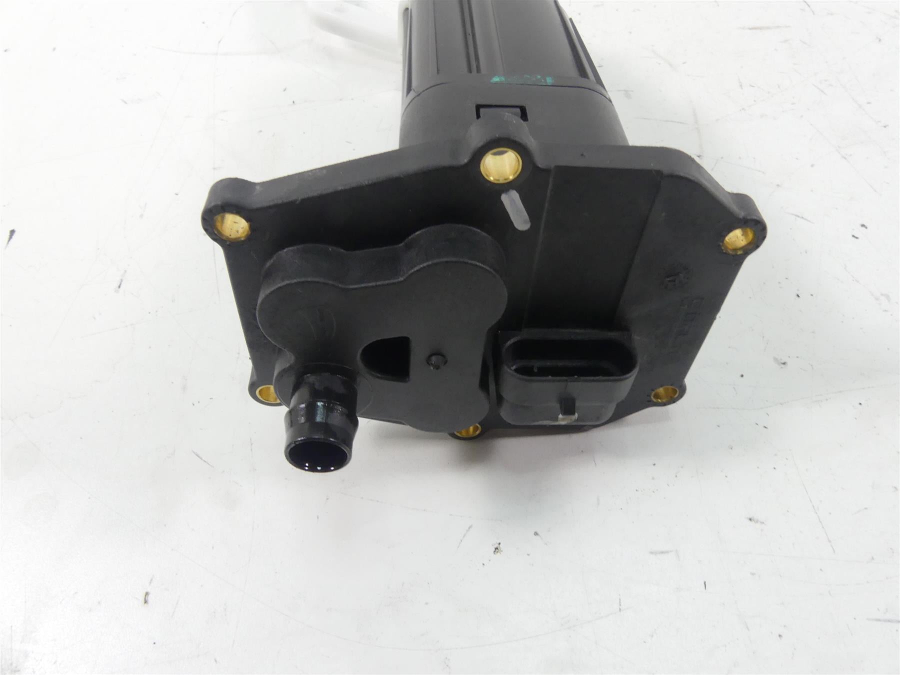 2018 Ducati Hypermotard 939 SP Fuel Gas Petrol Pump - Tested 16024281A {{ shop.shopifyCountryName }} - Mototech271