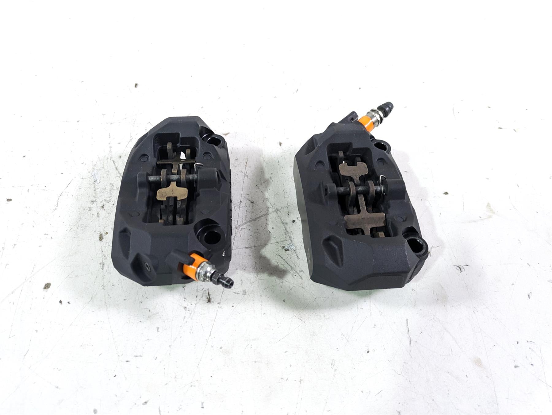 2022 BMW R1250 RT K052 Brembo Front Brake Caliper Set 34118556206 34118556205 {{ shop.shopifyCountryName }} - Mototech271