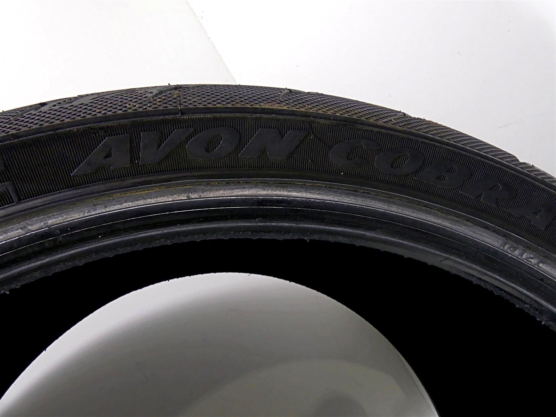 Used Rear Motorcycle Tire Avon Cobra 300/35VR18 4120216 {{ shop.shopifyCountryName }} - Mototech271