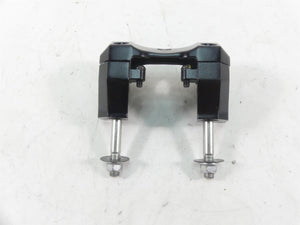 2013 Yamaha VMX17 V-Max 1700 Handlebar Handel Bar Riser Set 2S3-23441-00-00