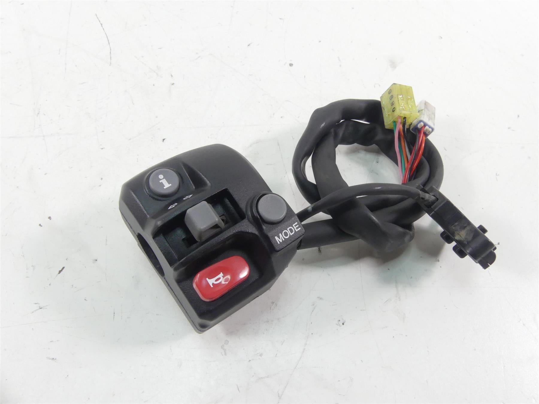 2017 Triumph Thruxton 1200R Left Hand Mode Control Switch -Read T2043437 {{ shop.shopifyCountryName }} - Mototech271