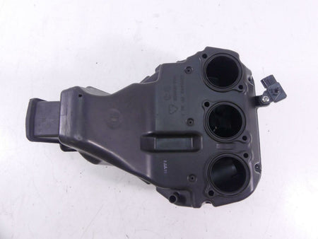 2009 Triumph Street Triple 675R Air Filter Cleaner Breather Box T2200492 {{ shop.shopifyCountryName }} - Mototech271