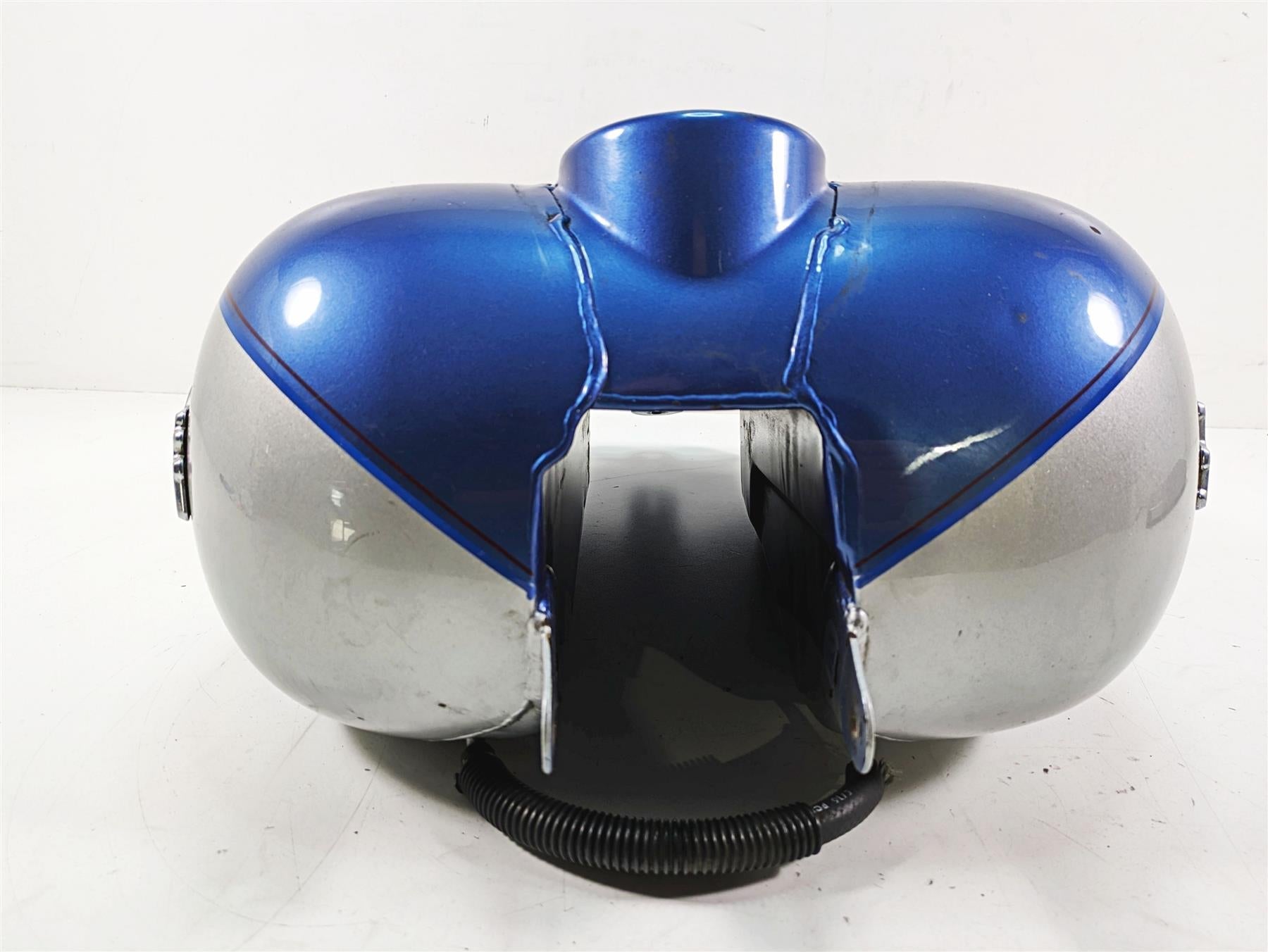 2005 Harley Touring FLHTCUI Electra Glide Fuel Gas Petrol Tank - Read 61356-03 {{ shop.shopifyCountryName }} - Mototech271