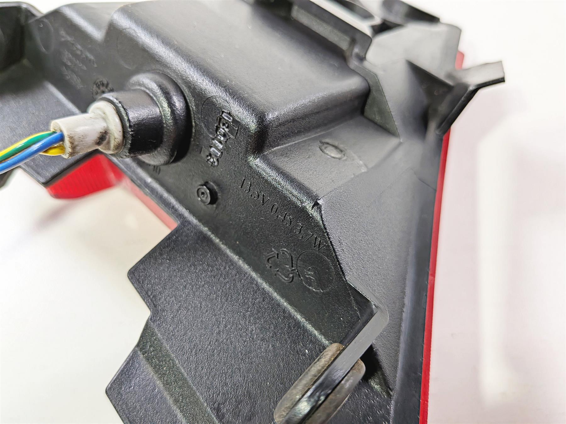 2014 Aprilia RSV4 RR Factory Taillight Tail Stop Brake Light 858730 {{ shop.shopifyCountryName }} - Mototech271