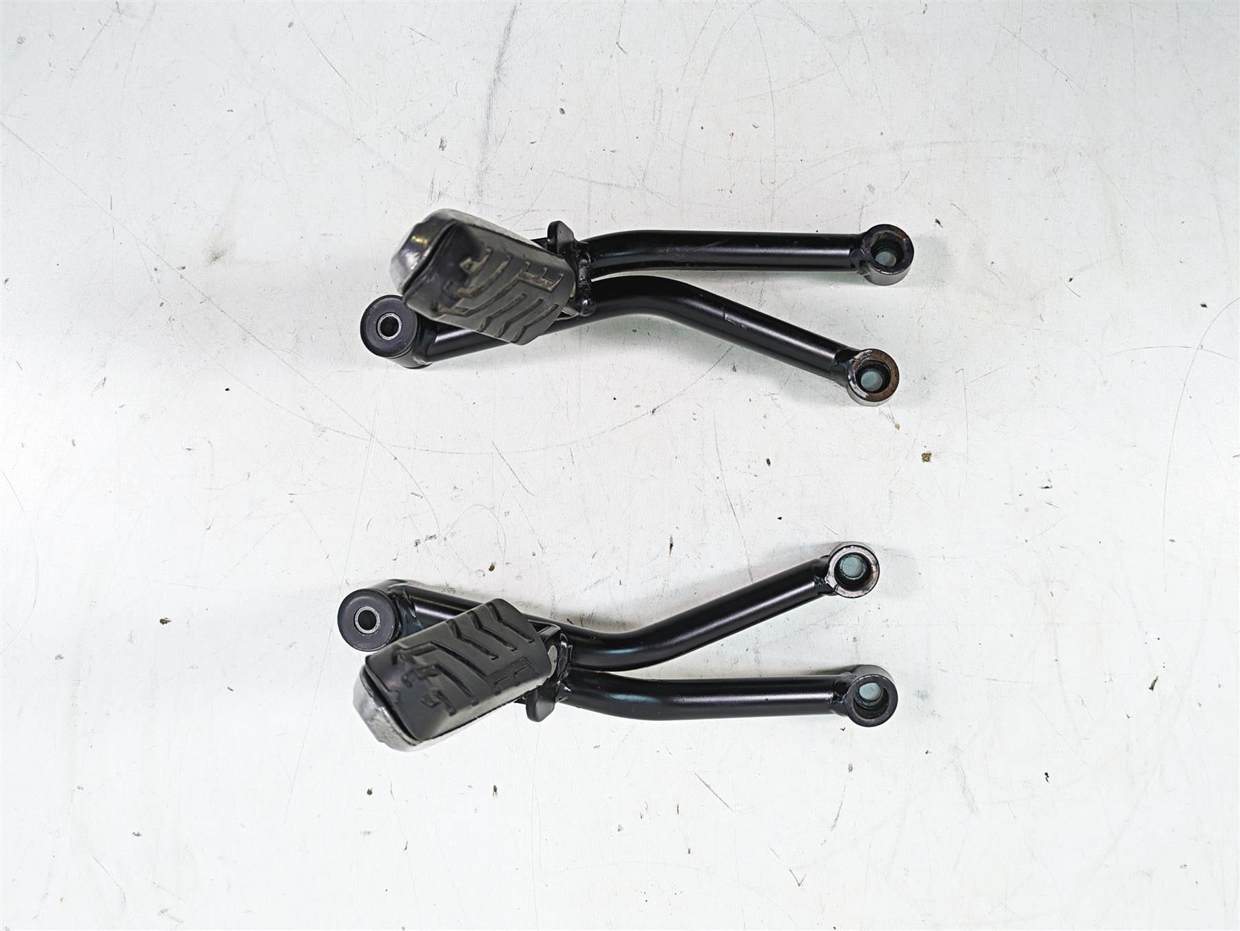 2013 Moto Guzzi V7 750 Stone Rear Passenger Footpeg Foot Peg Set 883019 883015 {{ shop.shopifyCountryName }} - Mototech271