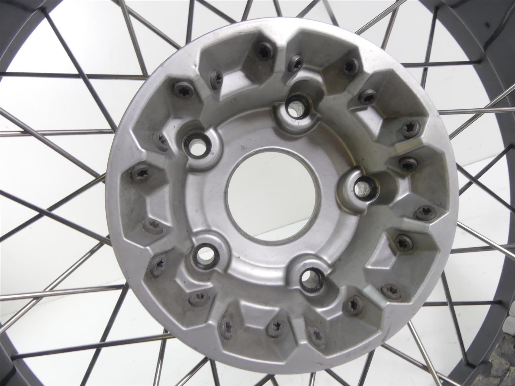 2011 BMW R1200GS K255 Adv Rear Spoke Wheel Rim 17x4 - Read 36318553004 {{ shop.shopifyCountryName }} - Mototech271