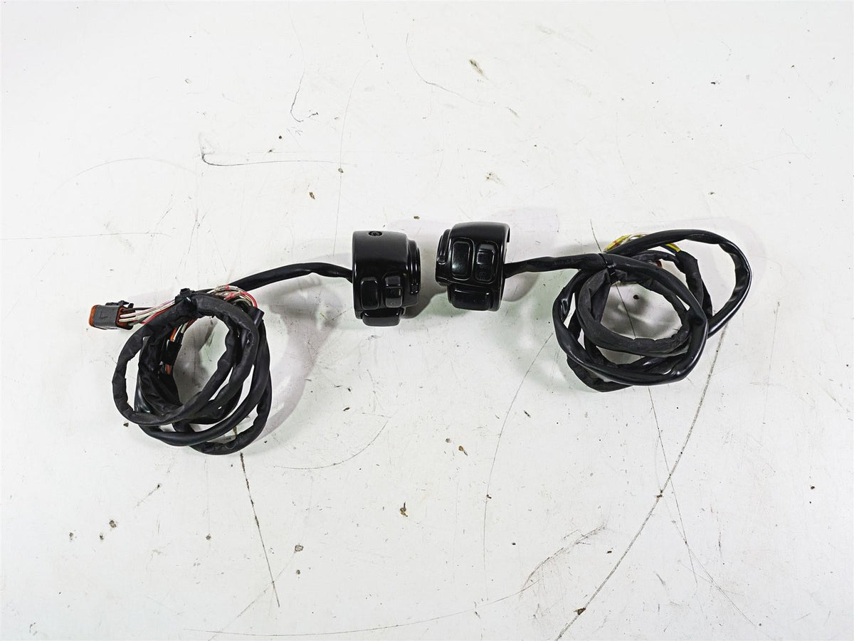 2005 Harley Softail FLSTSCI Heritage Springer Control Switch Set -Read 71682-06A {{ shop.shopifyCountryName }} - Mototech271