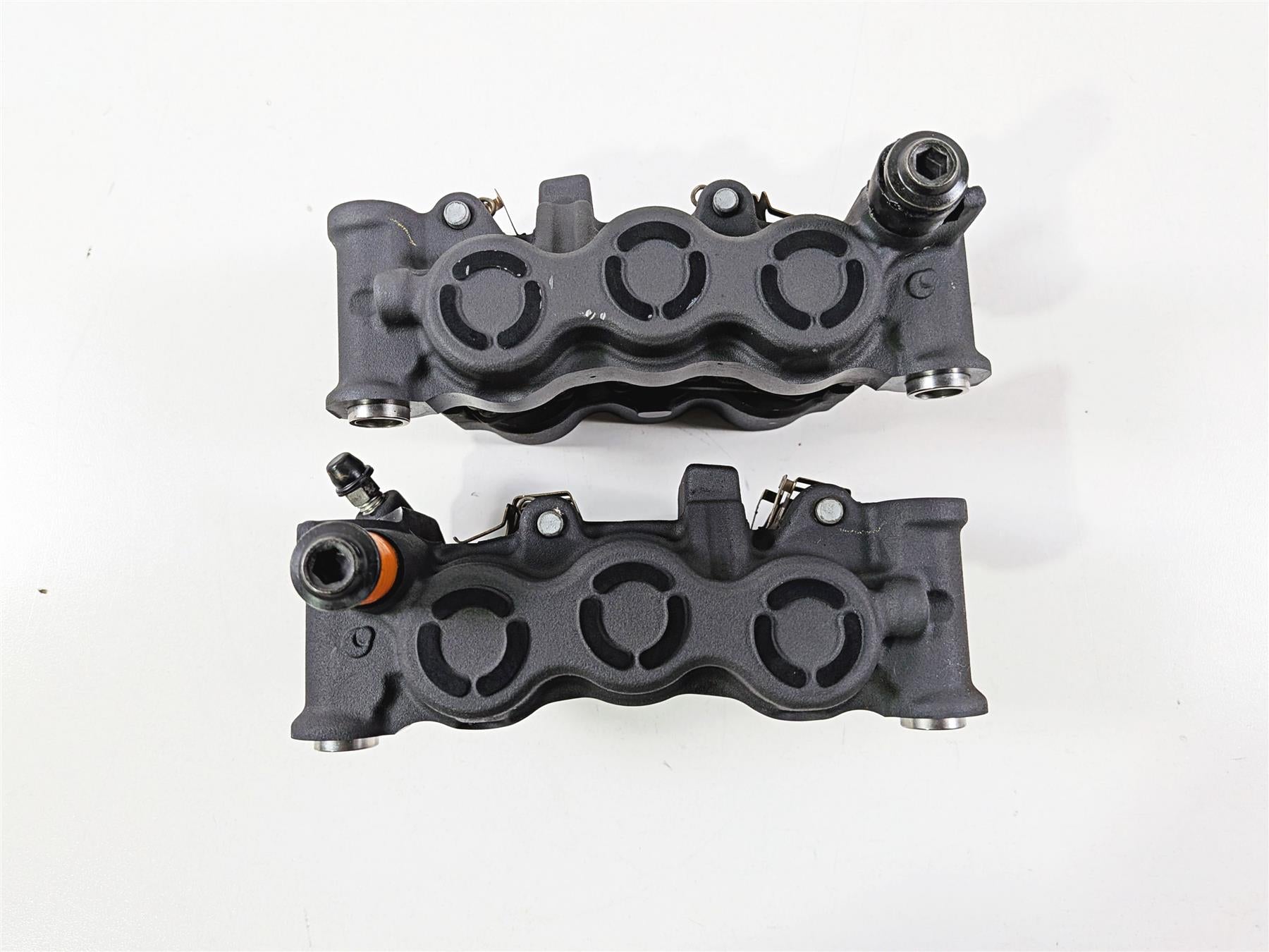 2009 Yamaha VMX17 V-Max 1700 Front Brake Caliper Set 128mm 4C8-2580T-10-00-Mototech271