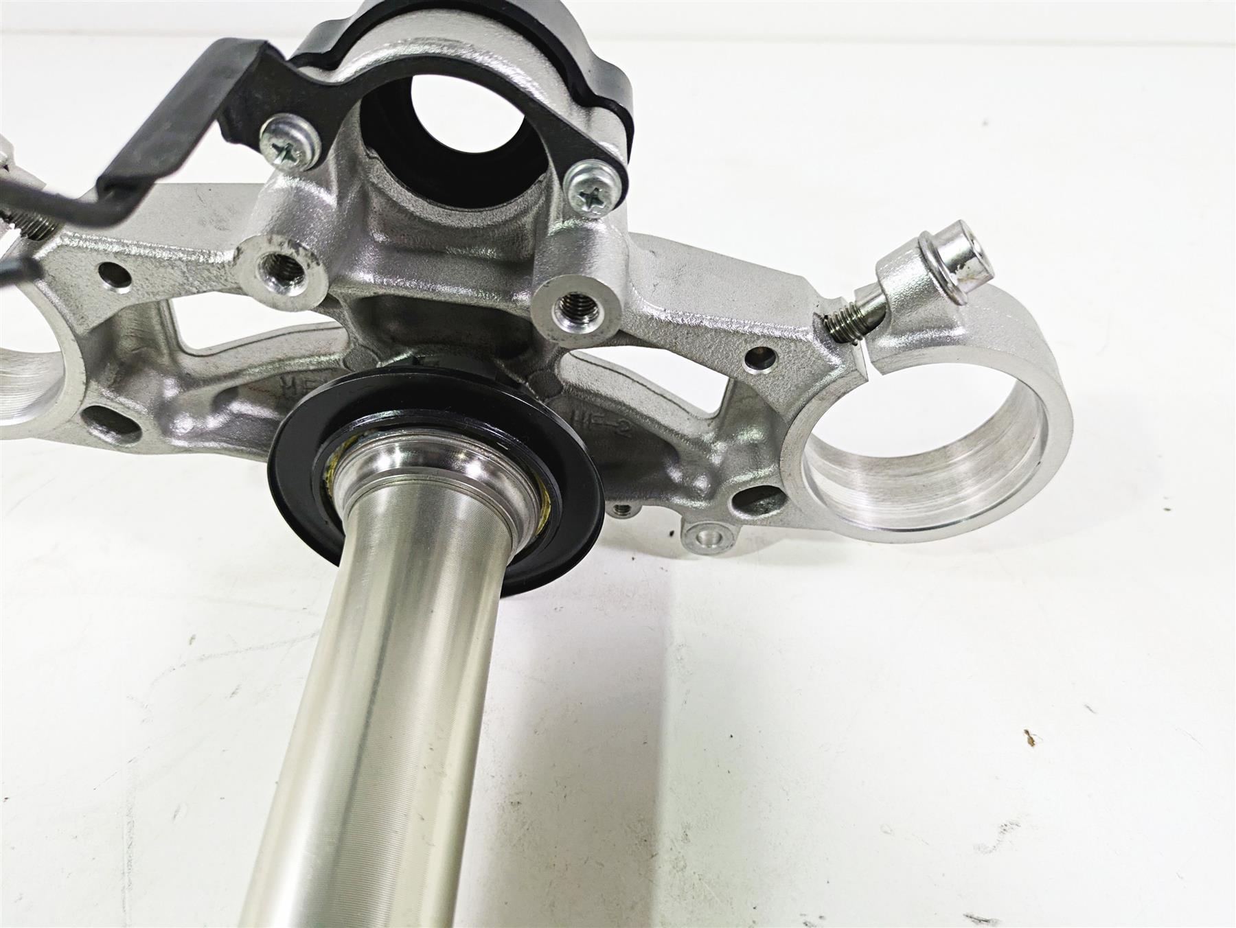2008 Honda CBR1000RR SC59 Upper Lower Triple Tree Set 53300-MFL-000 {{ shop.shopifyCountryName }} - Mototech271