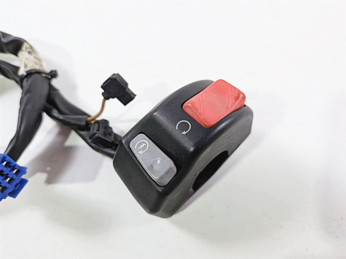 2008 Yamaha YZF R1 RN19 Right Hand Control Switch & Throttle Grip 4C8-83975-00 {{ shop.shopifyCountryName }} - Mototech271
