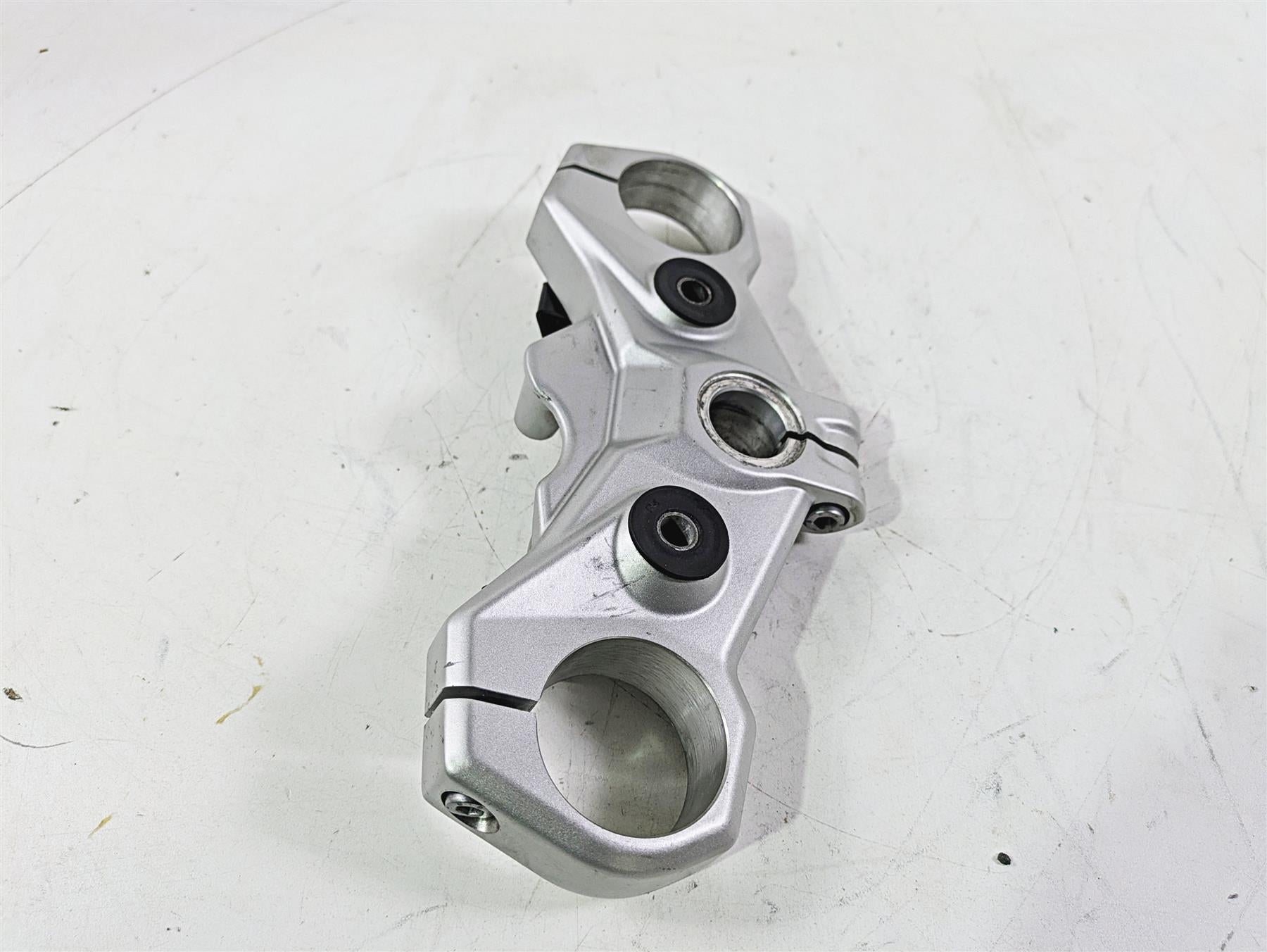 2023 BMW G310R K03 Upper Triple Tree Steering Clamp 31428554115 {{ shop.shopifyCountryName }} - Mototech271