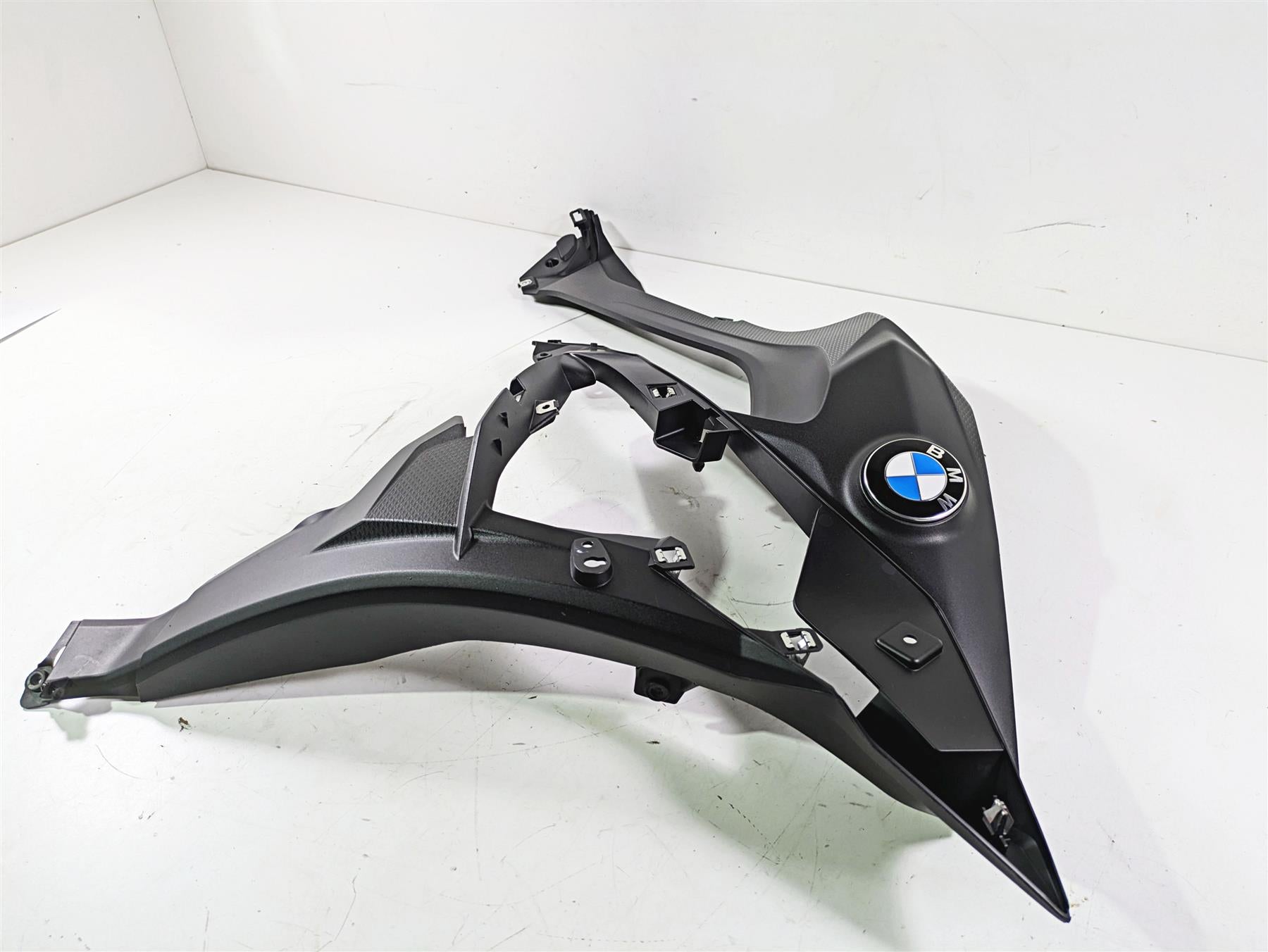 2019 BMW S1000XR K49 Right Main Fairing Cover Set 46638549032 46637717170 {{ shop.shopifyCountryName }} - Mototech271