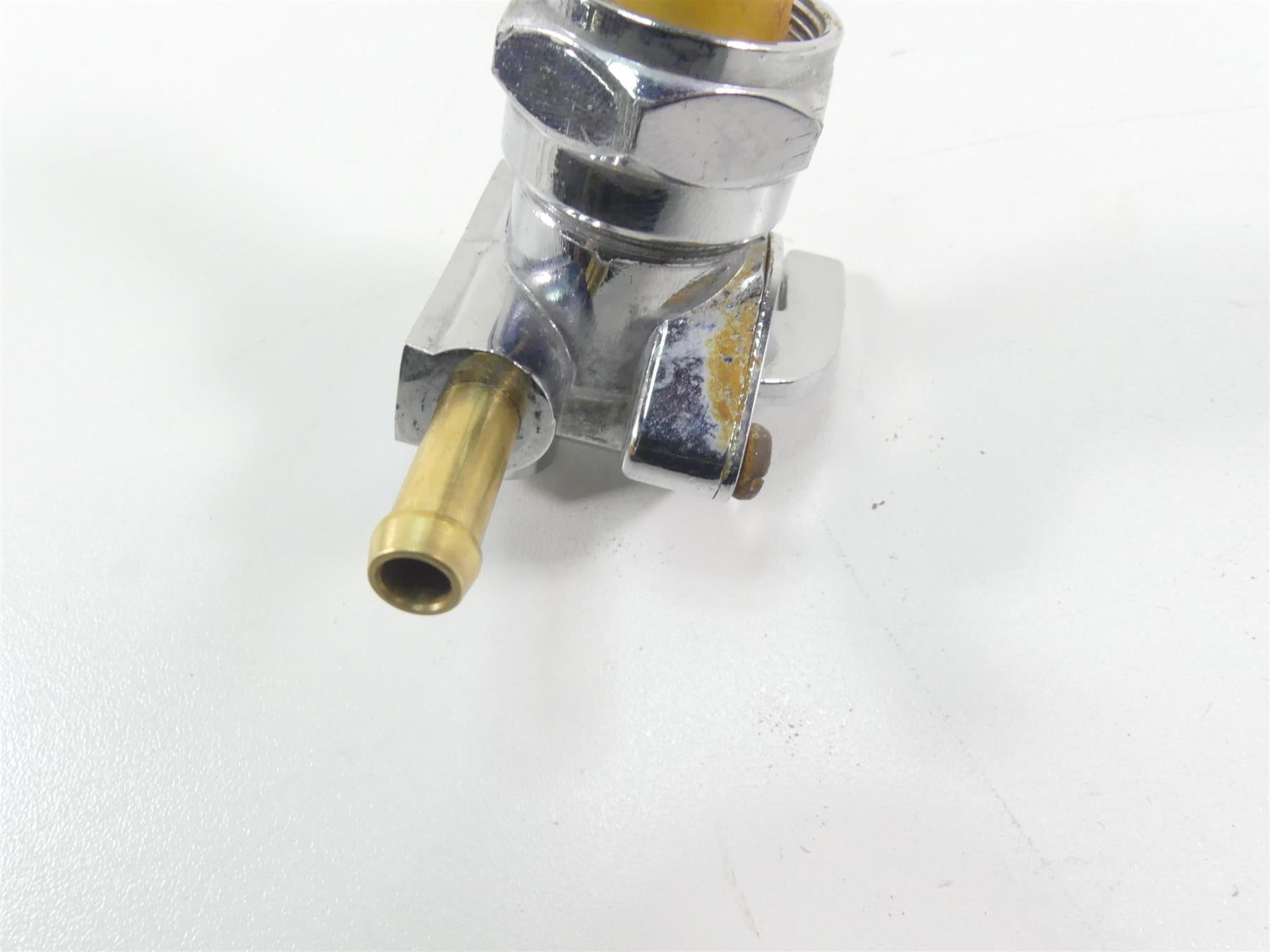 1999 Harley Dyna FXDS Convertible Fuel Gas Petrol Valve Petcock 61338-94D {{ shop.shopifyCountryName }} - Mototech271