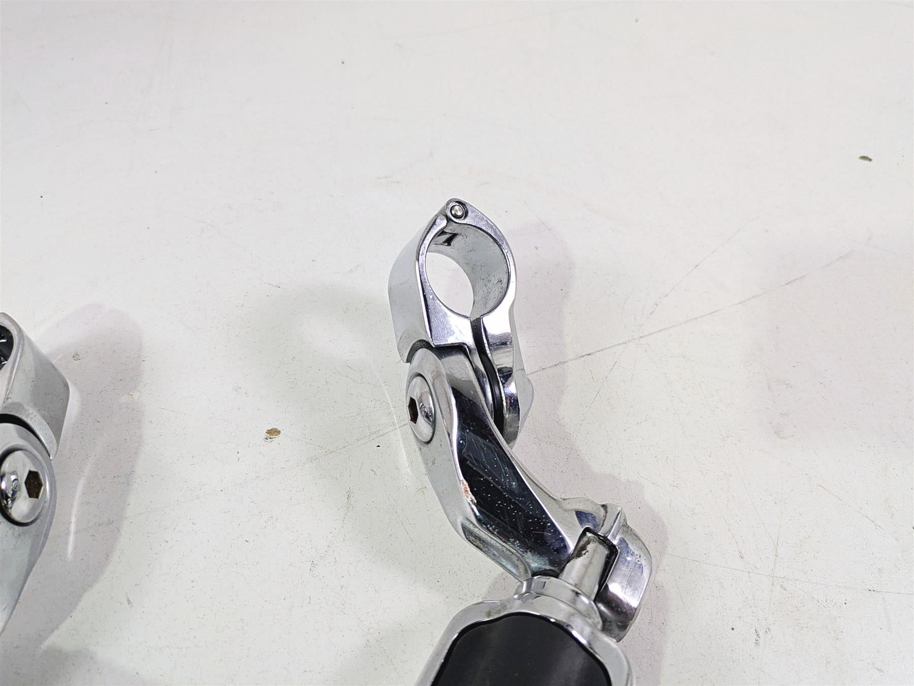 2015 Harley Touring FLHTKL Electra Glide Slipstream Highway Foot Peg Set {{ shop.shopifyCountryName }} - Mototech271