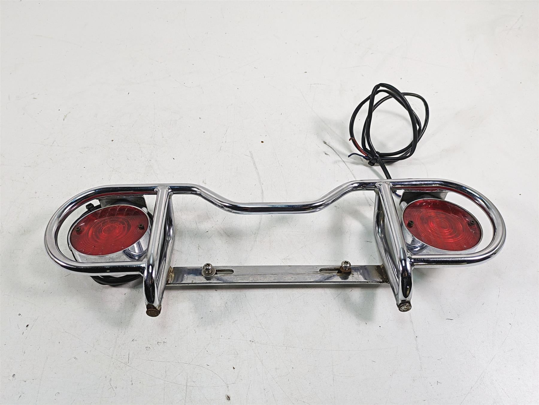 1999 Harley Touring FLHTC Electra Glide Rear Plate Holder Light Bar 68230-97 {{ shop.shopifyCountryName }} - Mototech271