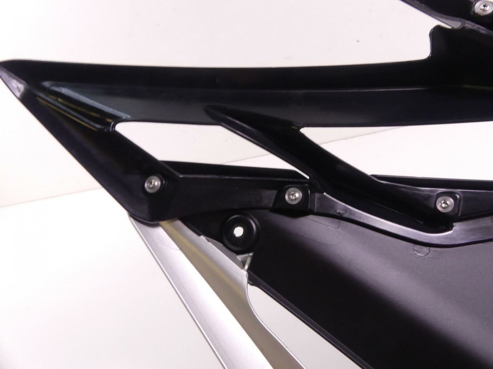 2017 Triumph Daytona 675R Left Main Fairing Cover Cowl T2309455 T2309456 {{ shop.shopifyCountryName }} - Mototech271