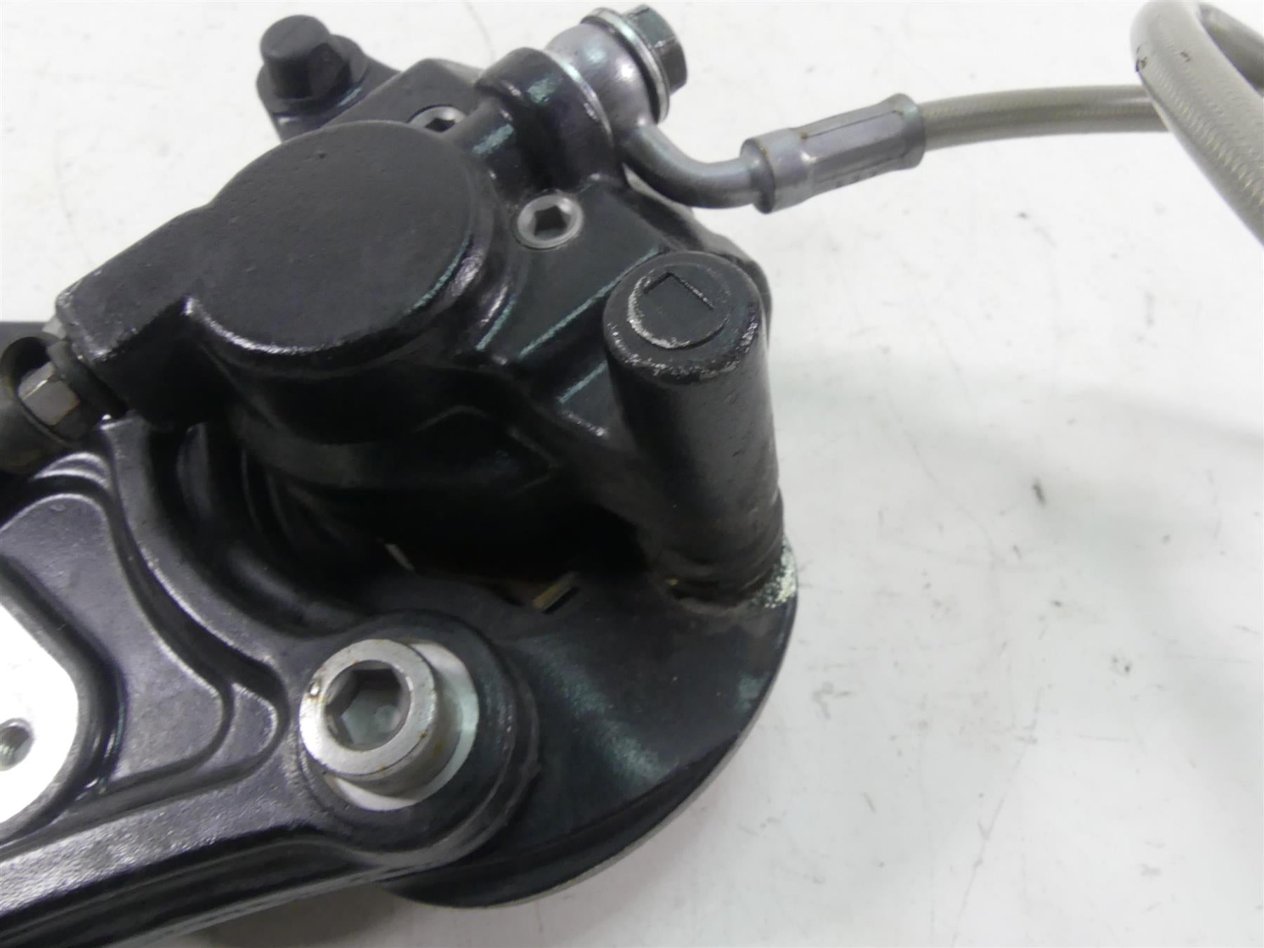 2016 Indian Scout Sixty Rear Brake Caliper + Line 1912483 {{ shop.shopifyCountryName }} - Mototech271