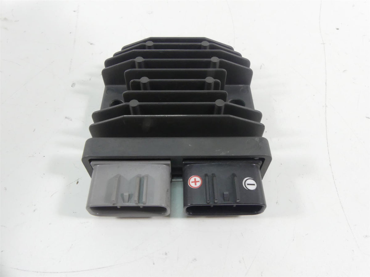 2013 Ducati Streetfighter 848 Rectifier Voltage Regulator 54040191A FH020AA {{ shop.shopifyCountryName }} - Mototech271
