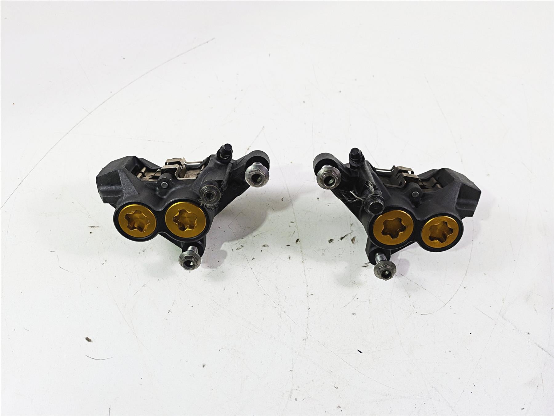 2012 Yamaha XT1200 Super Tenere Front Brake Caliper Set 23P-2580T-00 23P-2580U