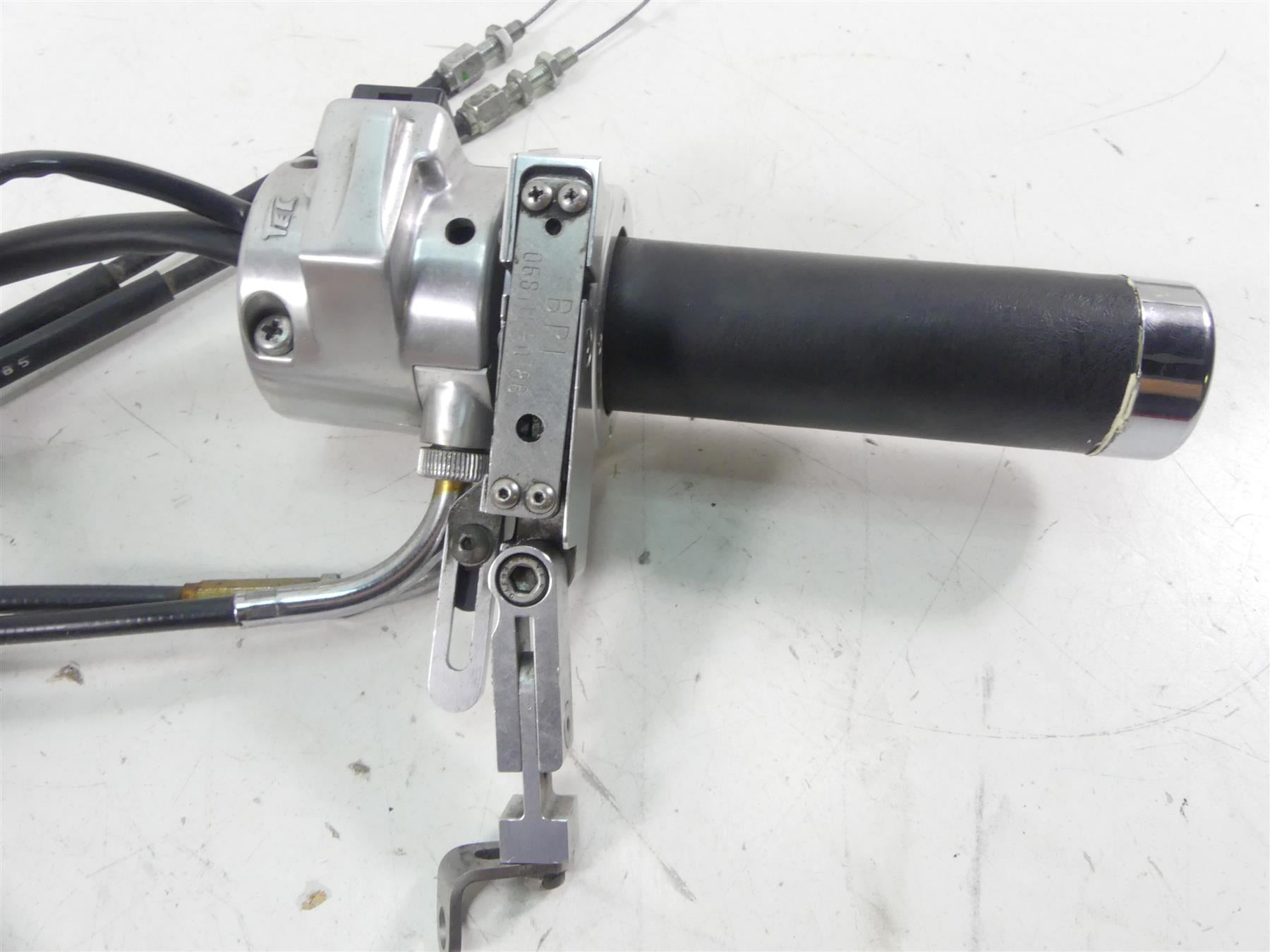 2008 Honda V-Twin VTX1800 N3 Right Control Switch & Throttle -Read 35130-MCV-N22 {{ shop.shopifyCountryName }} - Mototech271