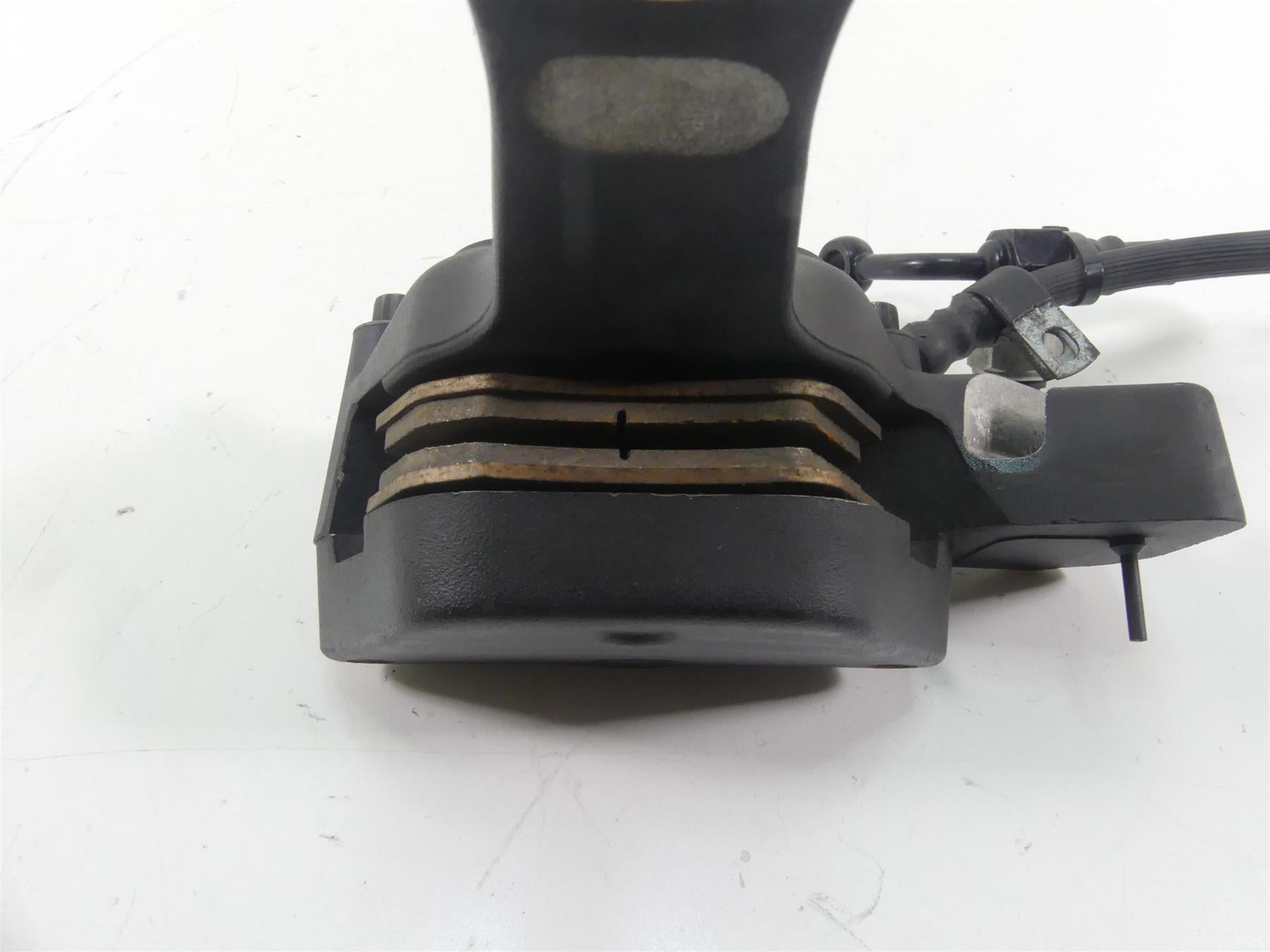 2003 Harley Dyna 100TH FXDL Low Rider Rear Brake Caliper & Line 44017-00D {{ shop.shopifyCountryName }} - Mototech271