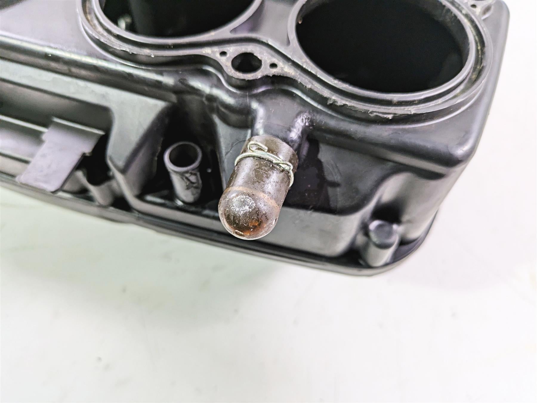 2016 Suzuki GSXR1000 Air Box Cleaner Breather Filter 13720-47H01 13720-47H02 {{ shop.shopifyCountryName }} - Mototech271