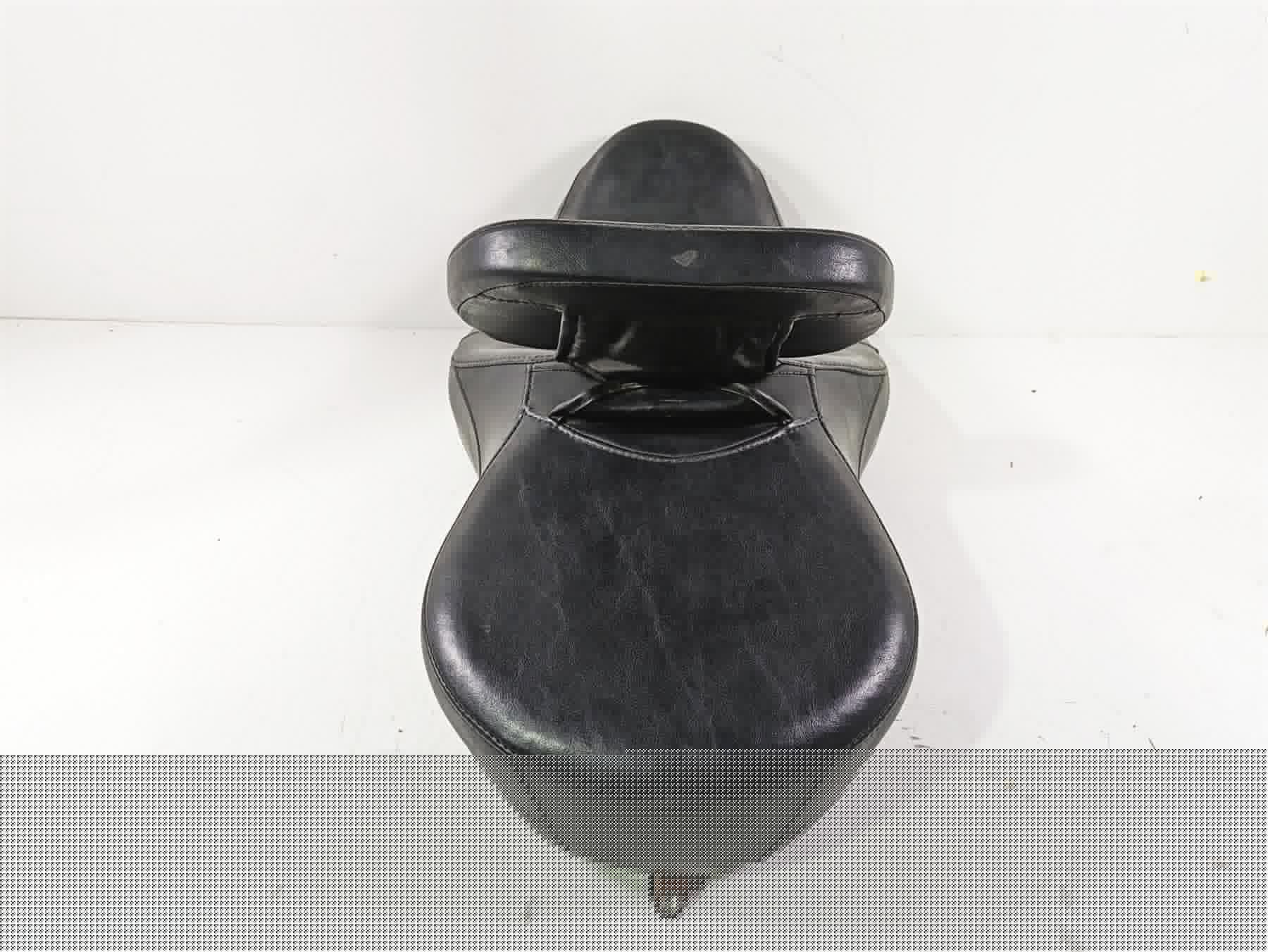 2012 Harley FLD Dyna Switchback Signature Series Seat & Rider Backrest 52000015 {{ shop.shopifyCountryName }} - Mototech271