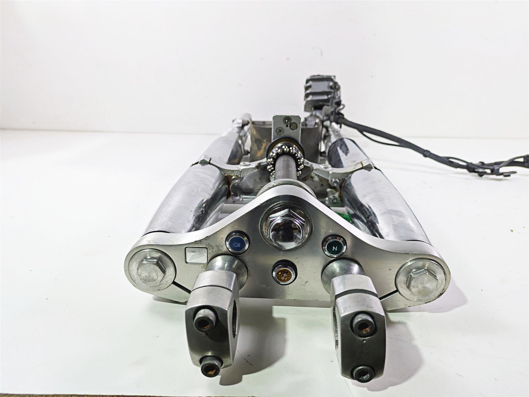 2001 Honda VT750 Shadow Ace Front Fork Triple Tree Caliper Set 51400-MBA-611