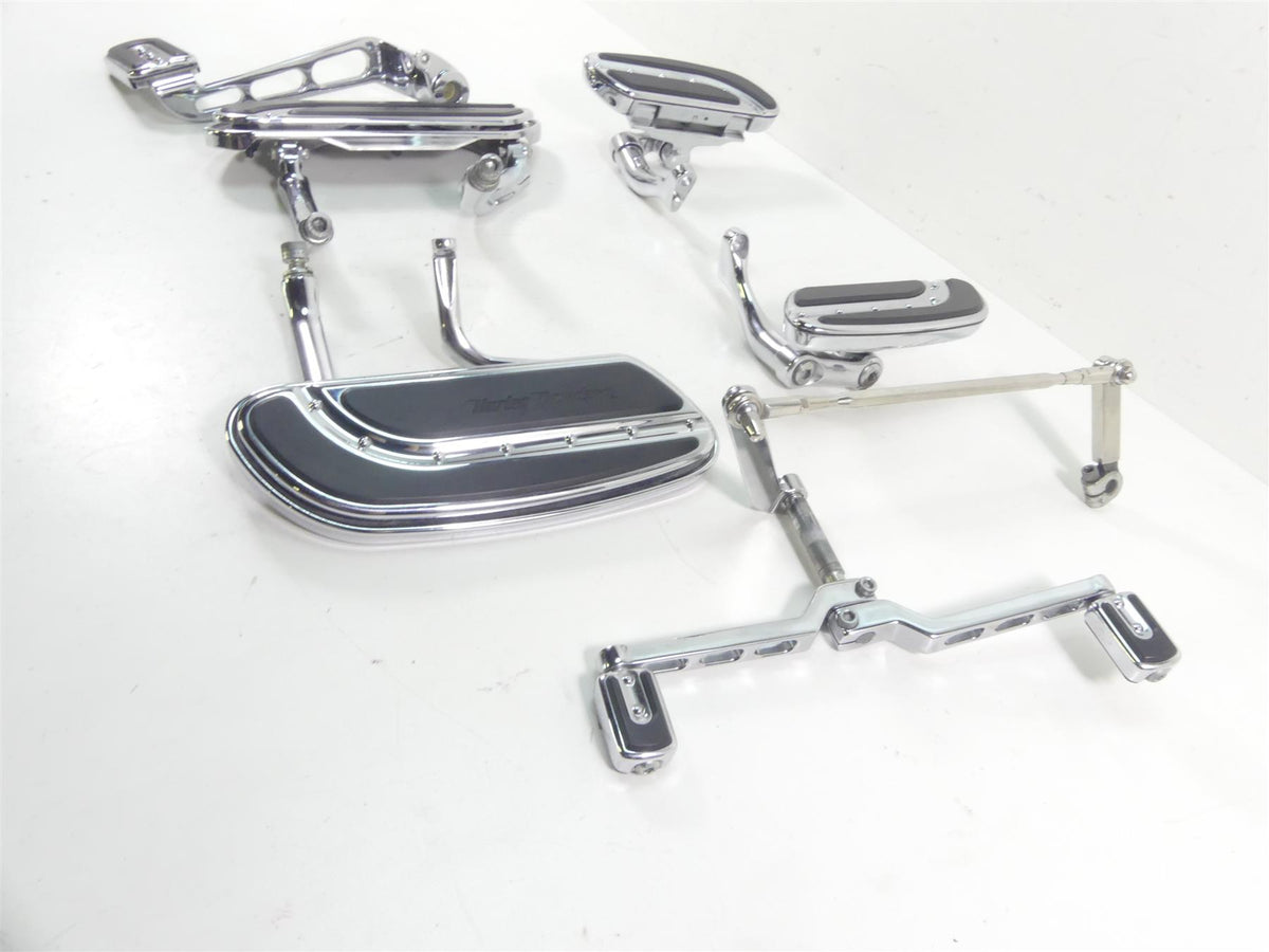 2007 Harley FLHTCU SE CVO Electra Glide Floorboard Shifter Brake Set 50688-04 {{ shop.shopifyCountryName }} - Mototech271