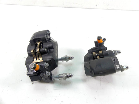 2019 Indian Chieftain Classic Front Brake Caliper Set 1912390 1912391 {{ shop.shopifyCountryName }} - Mototech271