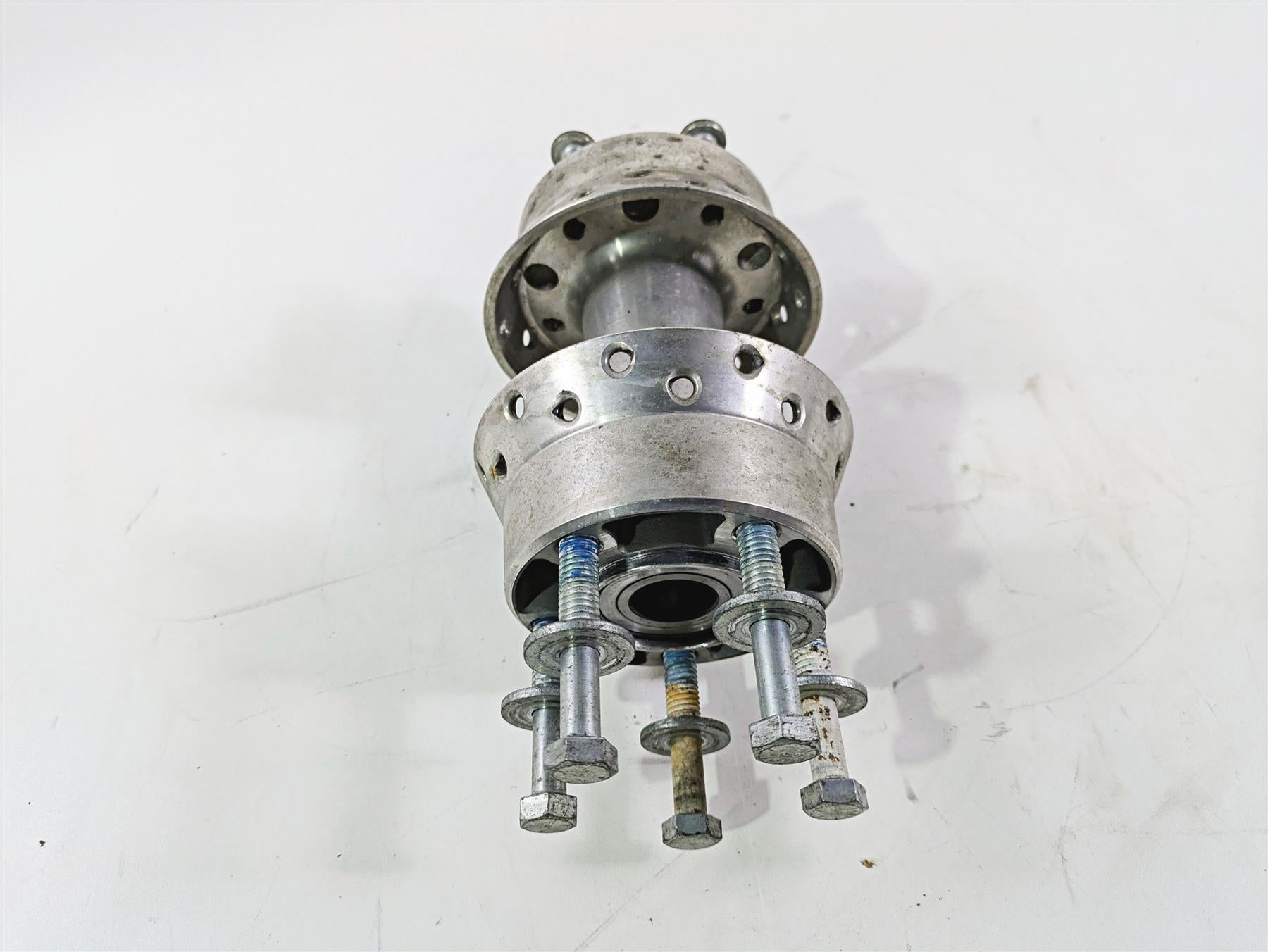 2017 Harley Dyna FXDB Street Bob Rear Spoke Wheel Hub 17in 25mm - Read 41430-09A {{ shop.shopifyCountryName }} - Mototech271