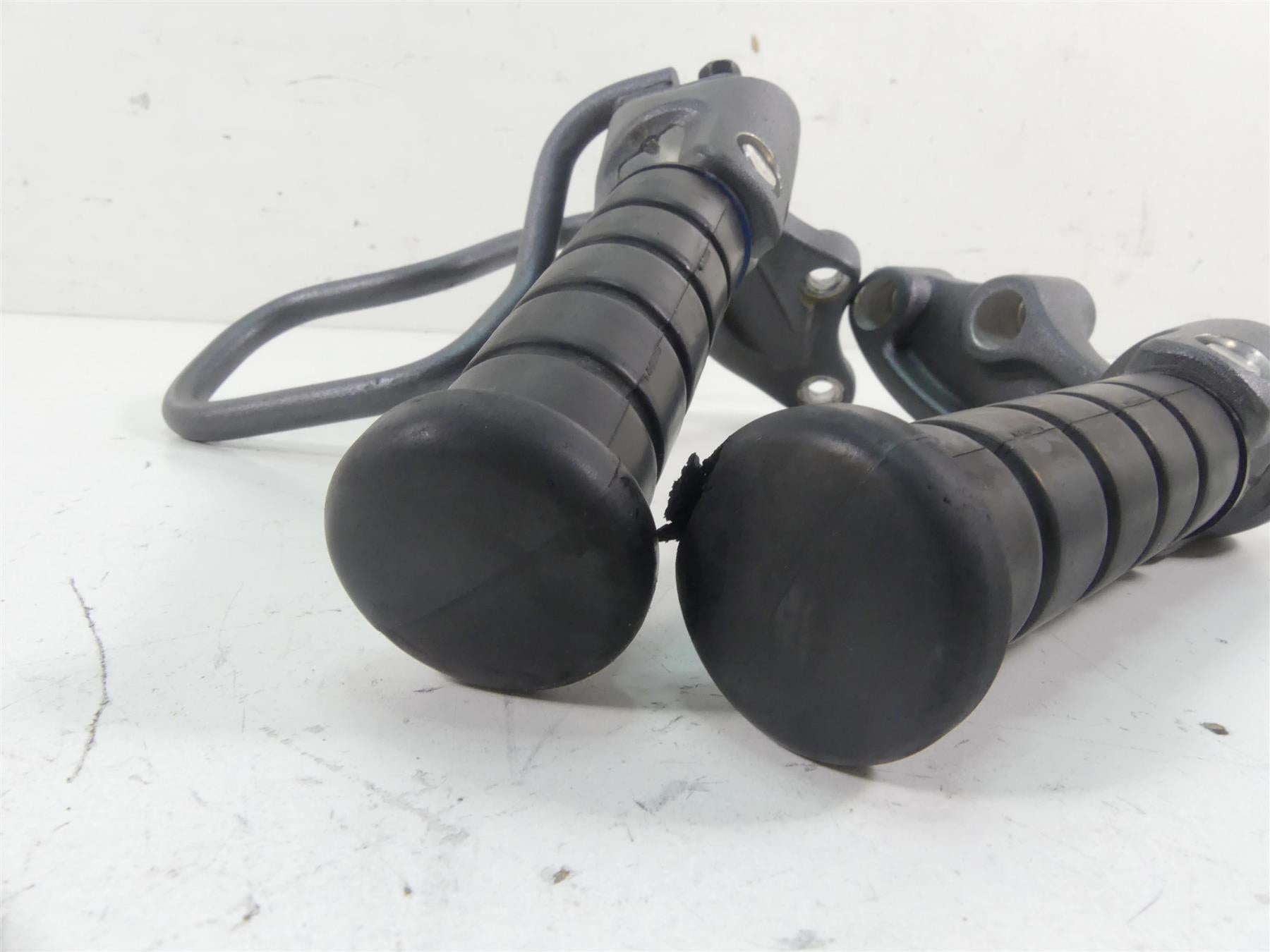 2018 Indian Scout Sixty Rear Passenger Footpeg Foot Peg Rest Set 5138882 {{ shop.shopifyCountryName }} - Mototech271