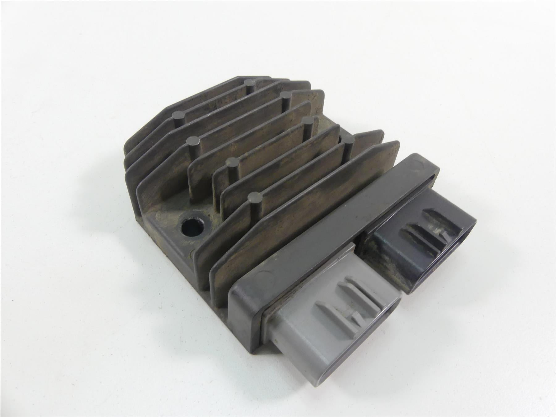2019 BMW R1250GS K50 Rectifier Voltage Regulator 8523367 12318523367 {{ shop.shopifyCountryName }} - Mototech271