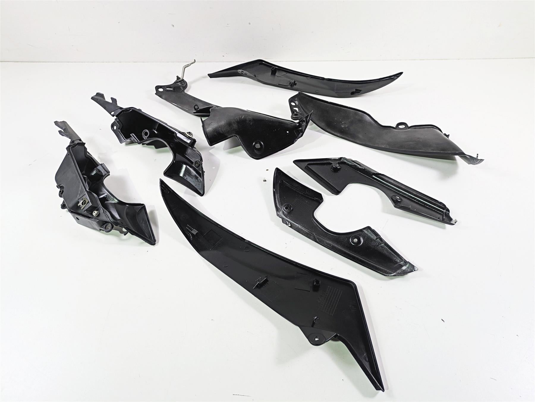 2014 Yamaha YZFR1 R1 RN22 Black Plastic Fairing Infill Cover Set {{ shop.shopifyCountryName }} - Mototech271