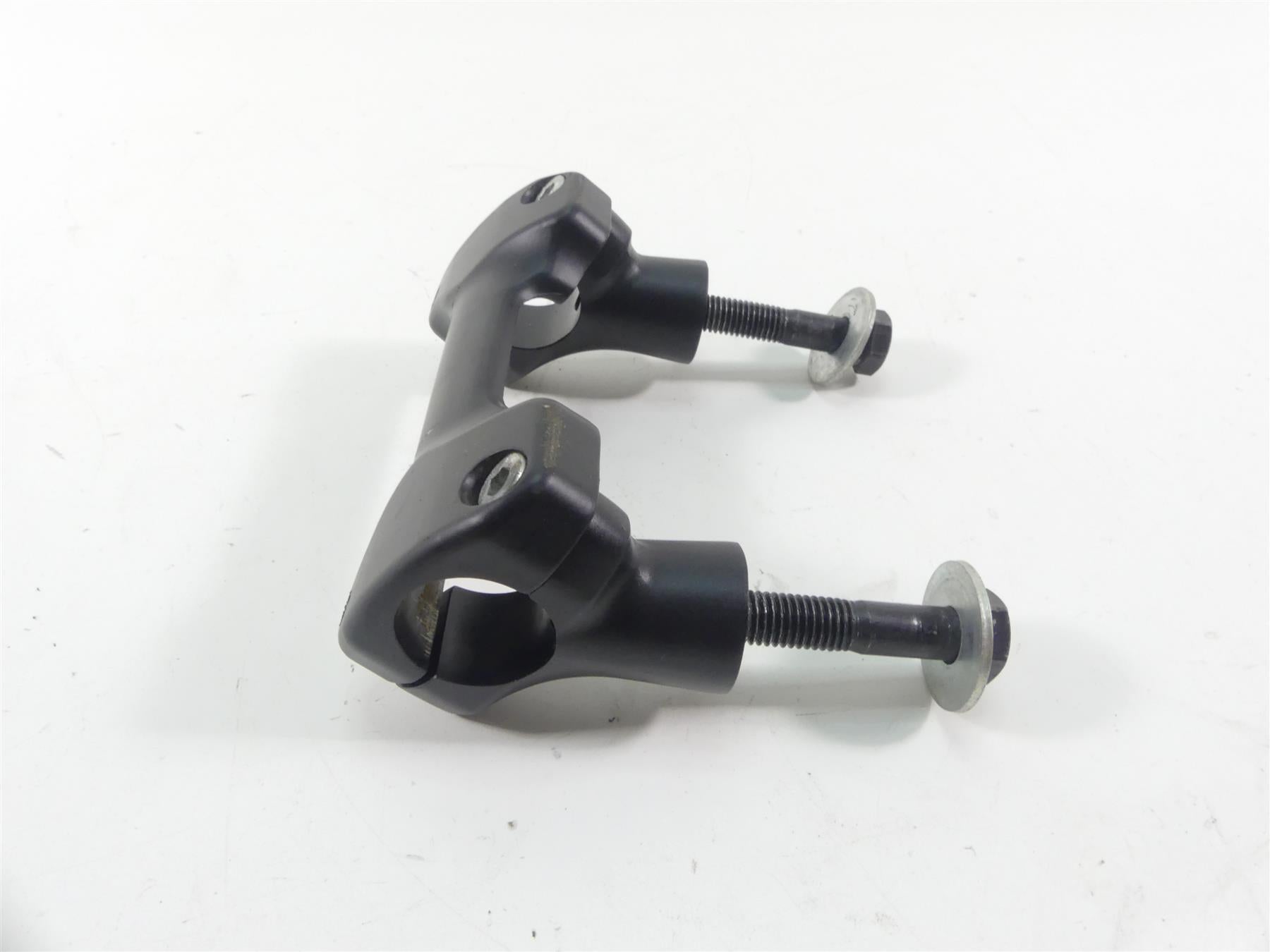 2016 Indian Chief Dark Horse Handlebar Riser Holder Mount Clamps 5139656-463 {{ shop.shopifyCountryName }} - Mototech271