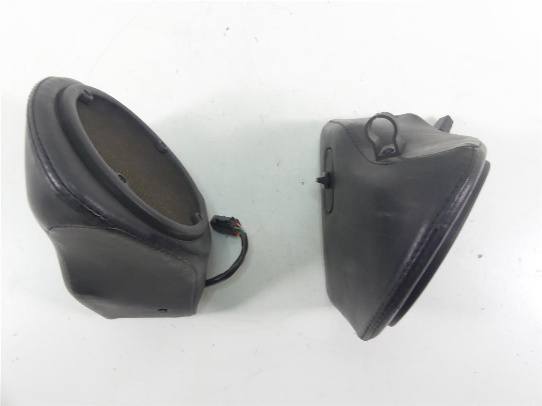 1999 Harley Touring FLHTCUI Electra Glide Rear Trunk Speaker Set 76303-98B {{ shop.shopifyCountryName }} - Mototech271