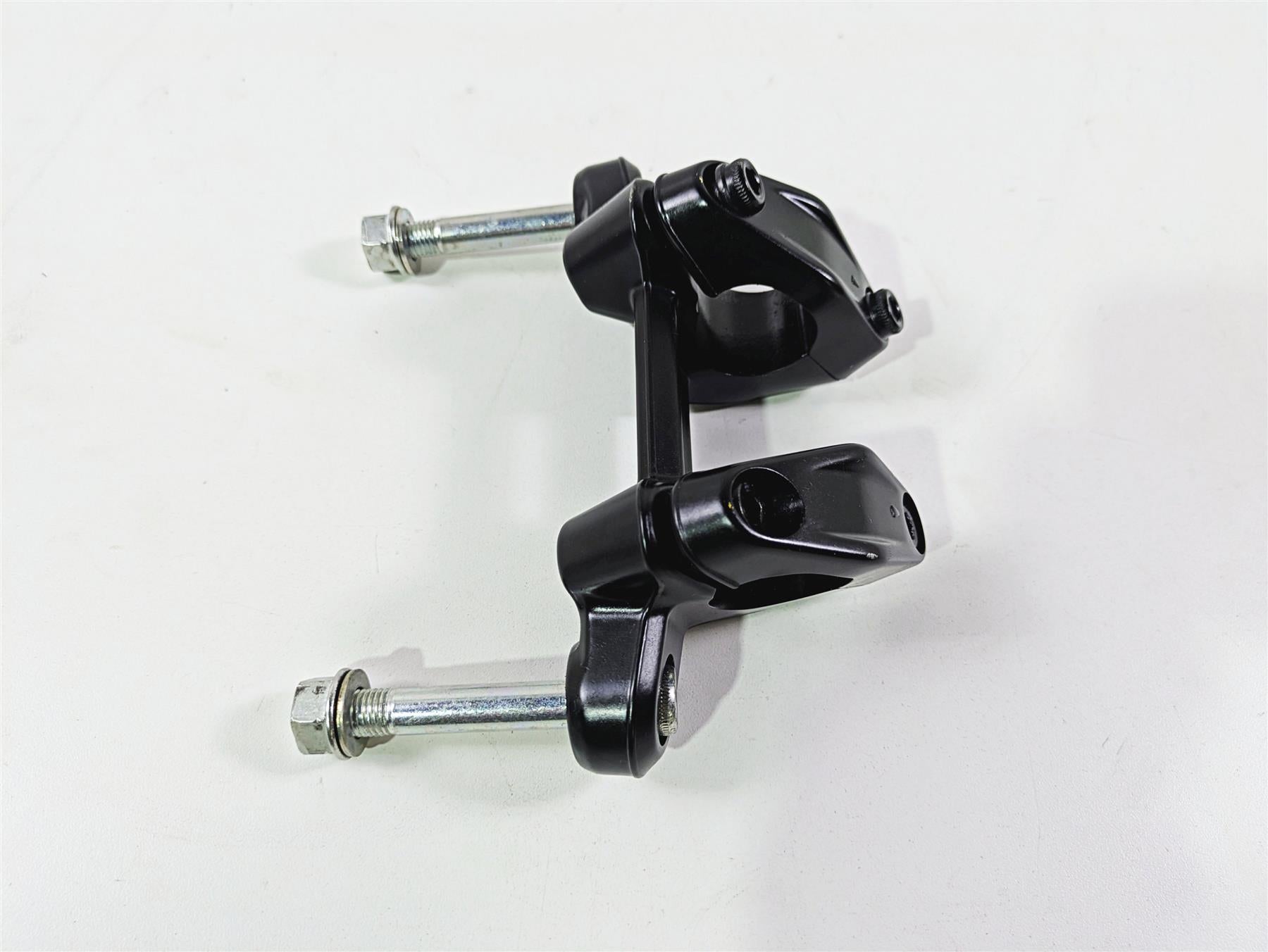 2022 Ducati Streetfighter V2 Handlebar Holder Riser Mounts 36015891AA {{ shop.shopifyCountryName }} - Mototech271