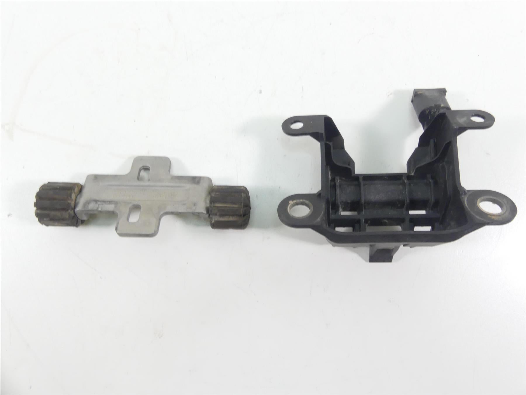 2013 BMW R1200GS GSW K50 Seat Saddle Mount Adjuster Plate 52538532741 {{ shop.shopifyCountryName }} - Mototech271