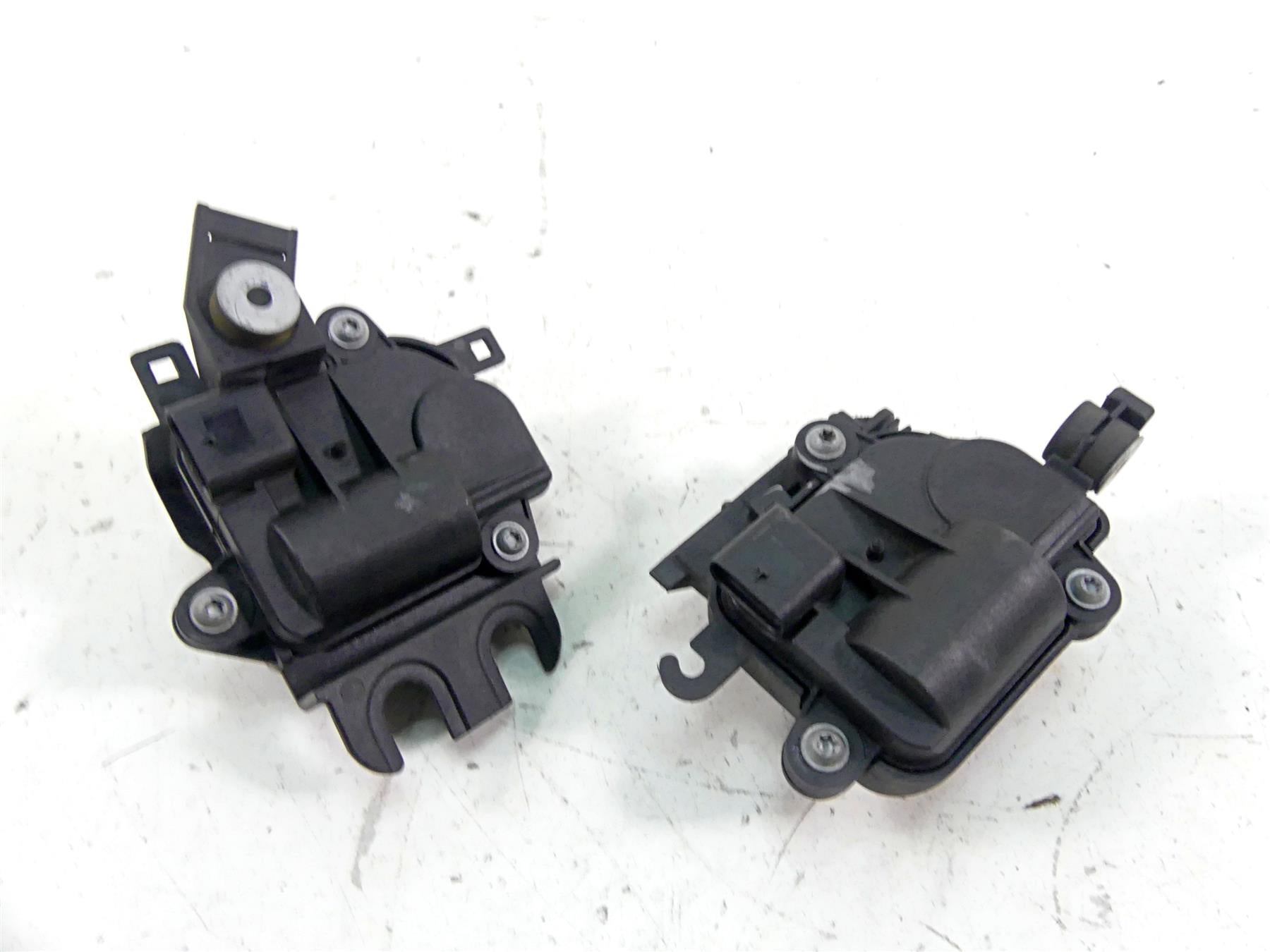 2018 BMW S1000RR K46 Exhaust Actuator Servo Motor Set 18517722614 18519443059 {{ shop.shopifyCountryName }} - Mototech271