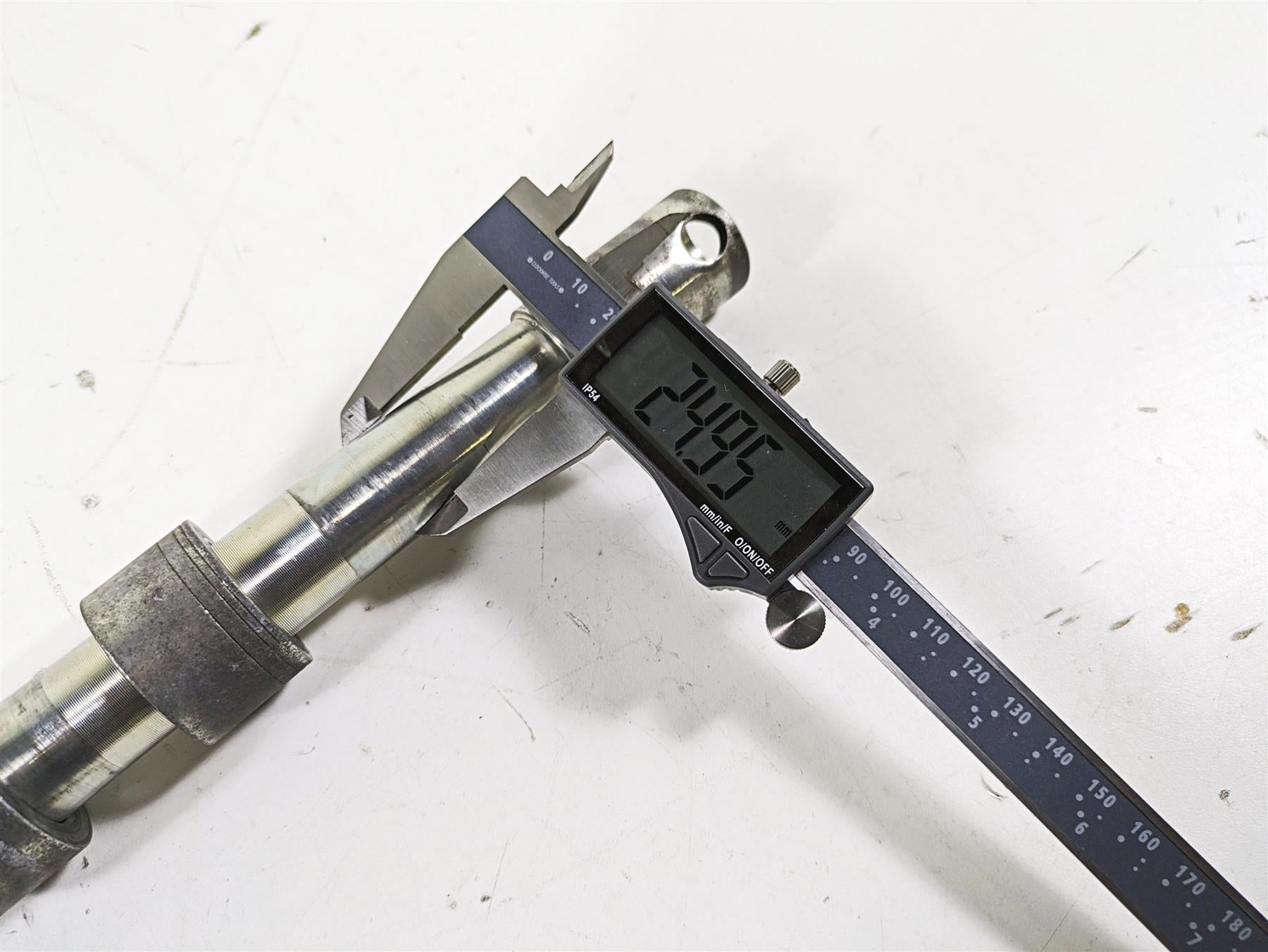 2013 Harley VRSCDX Night Rod Sp Front Axle Wheel Spindle 25mm 41628-08 {{ shop.shopifyCountryName }} - Mototech271