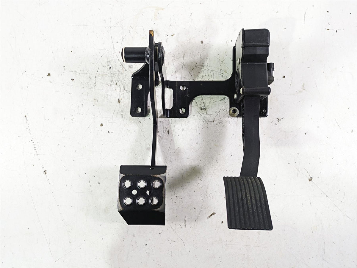 2020 Polaris RZR XP 1000 Turbo Brake & Accelerate Pedal Set 1019105 4014042 {{ shop.shopifyCountryName }} - Mototech271