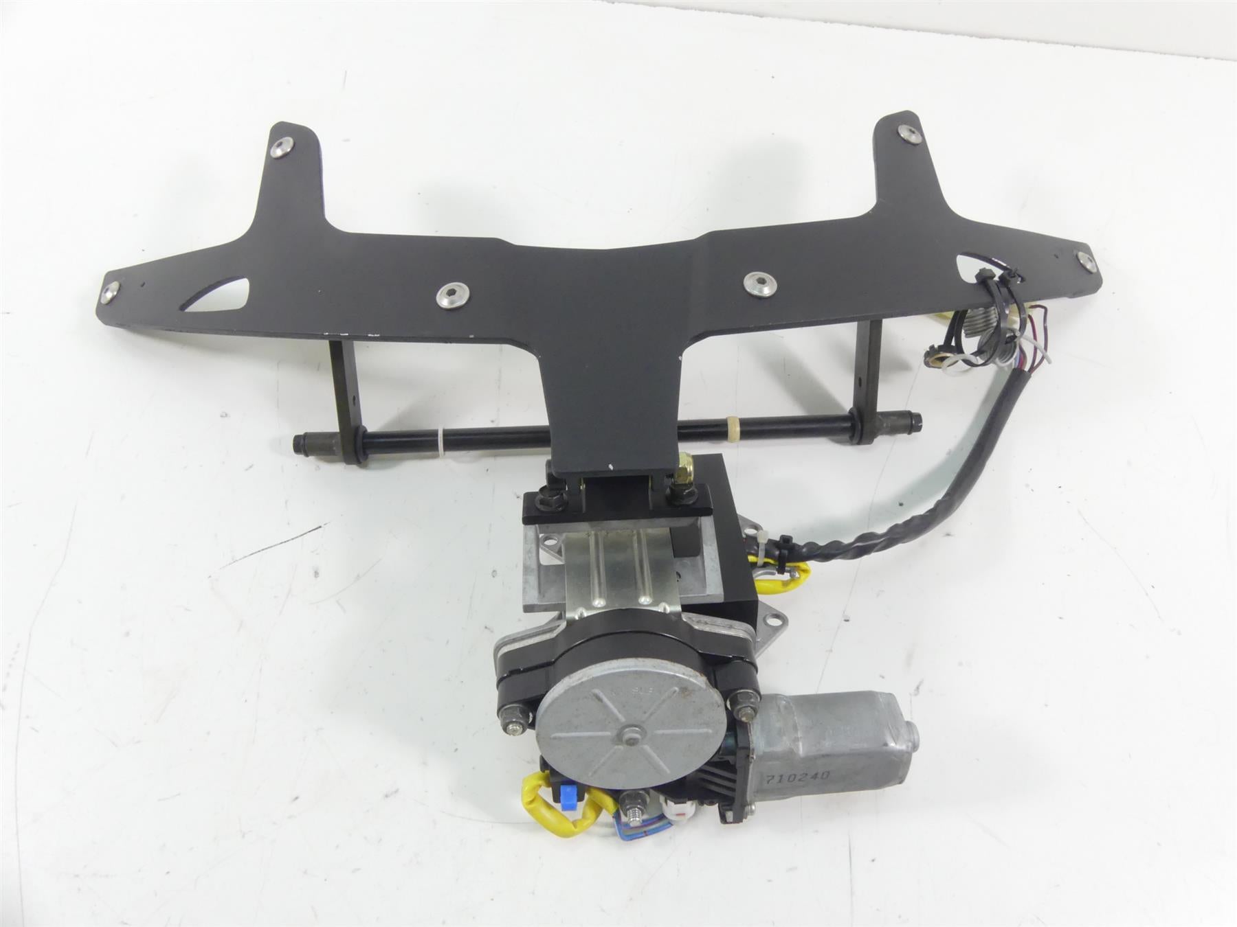 2009 Victory Vision Tour Windshield Motor + Mount Hardware 5135781 4011815