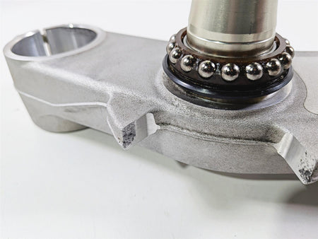 2022 Kawasaki ZX10R ZX1000 Ninja Lower Triple Tree Steering Clamp 44037-0198 {{ shop.shopifyCountryName }} - Mototech271