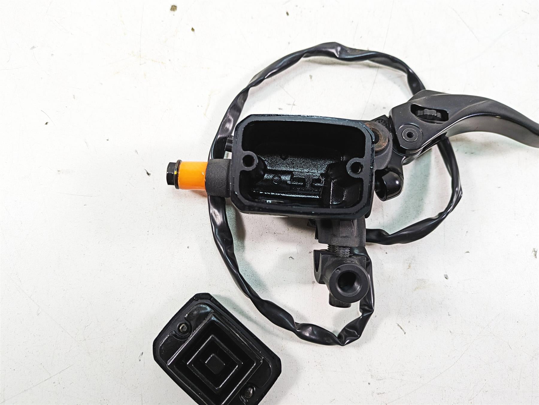 2020 Ducati Scrambler 1100 Sport Pro Front Brake Master Cylinder 62441261A {{ shop.shopifyCountryName }} - Mototech271